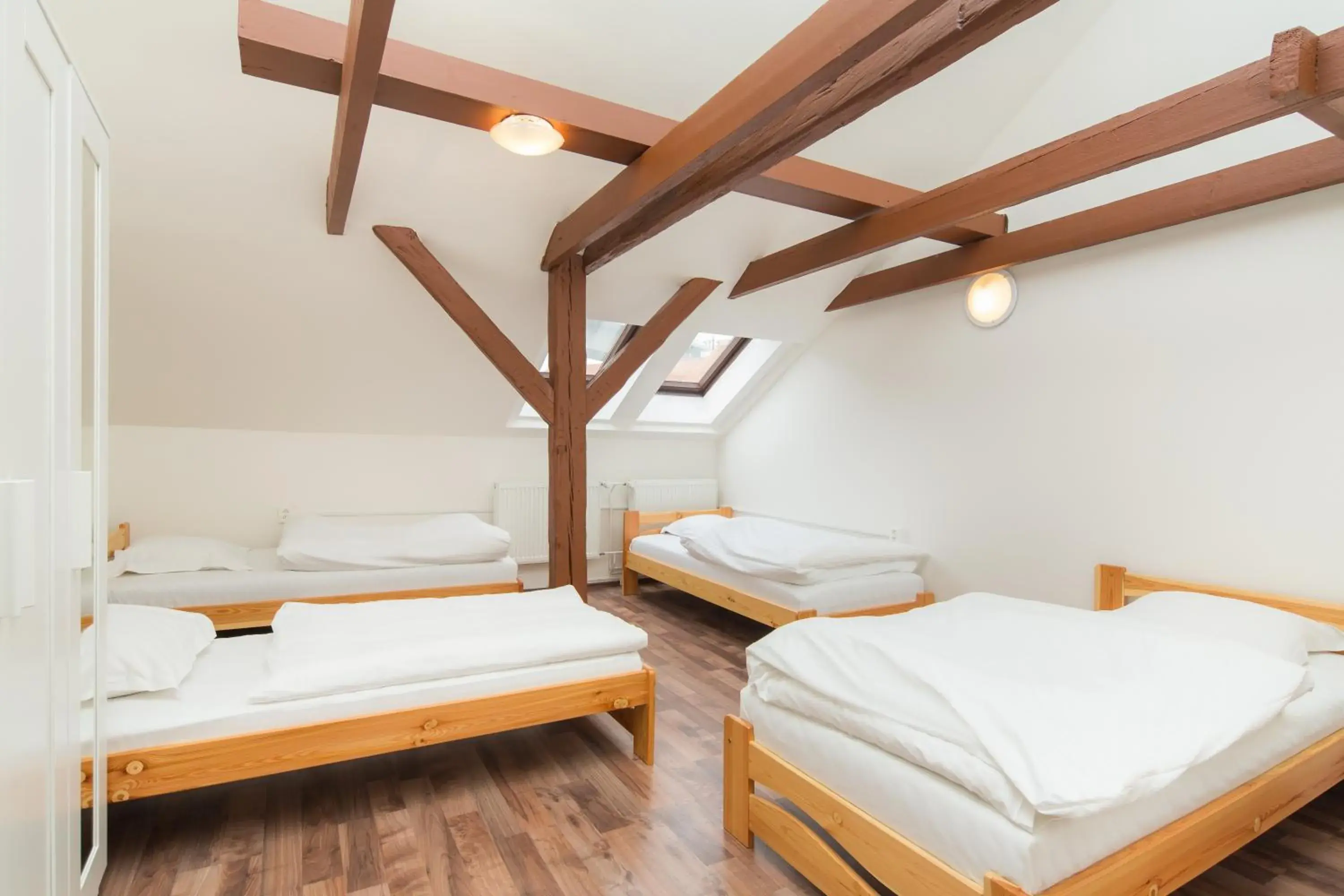 Bed in Easy Housing Bed in Easy Housing