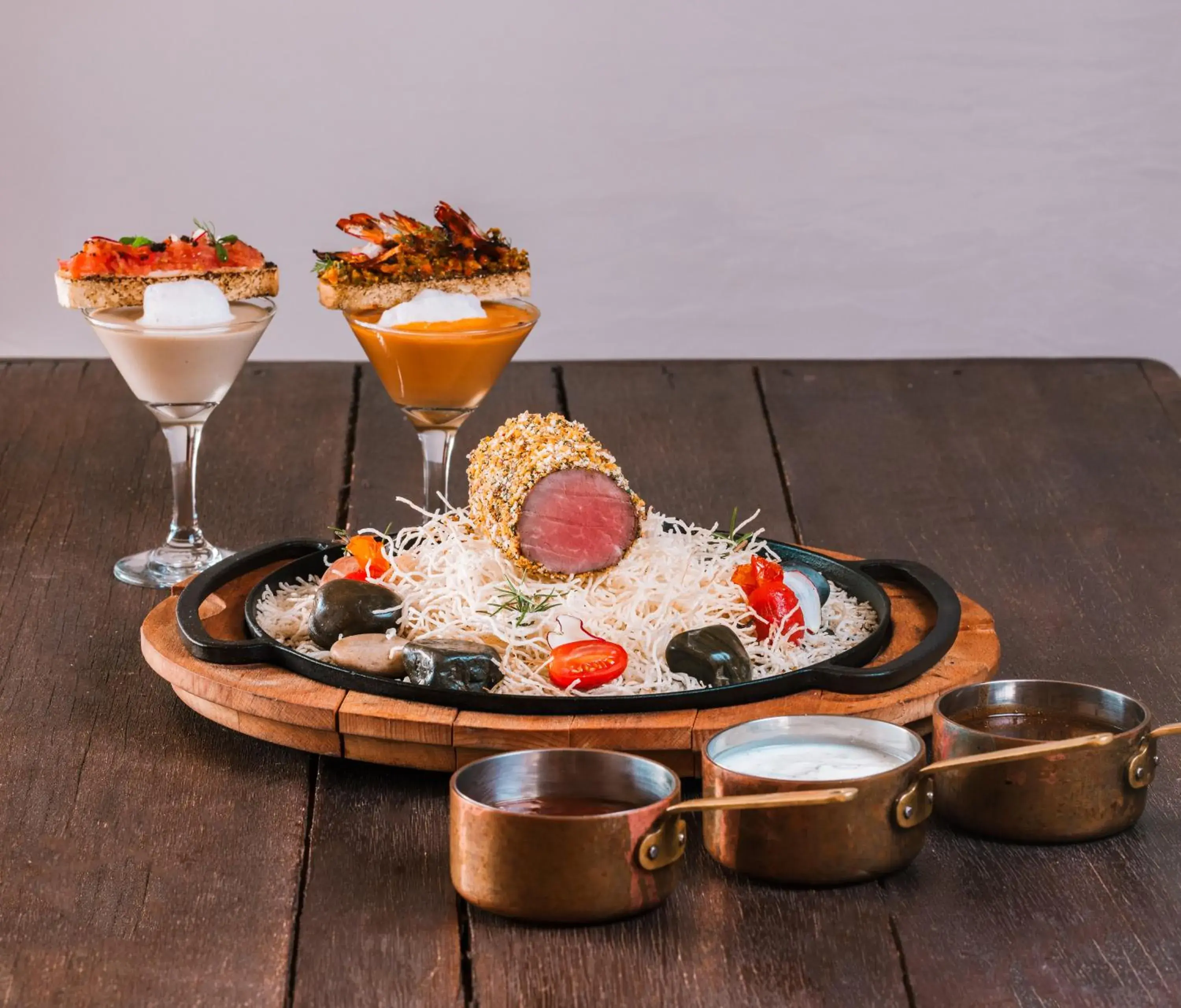 Food and drinks in Desert Nights Resort Food and drinks in Desert Nights Resort