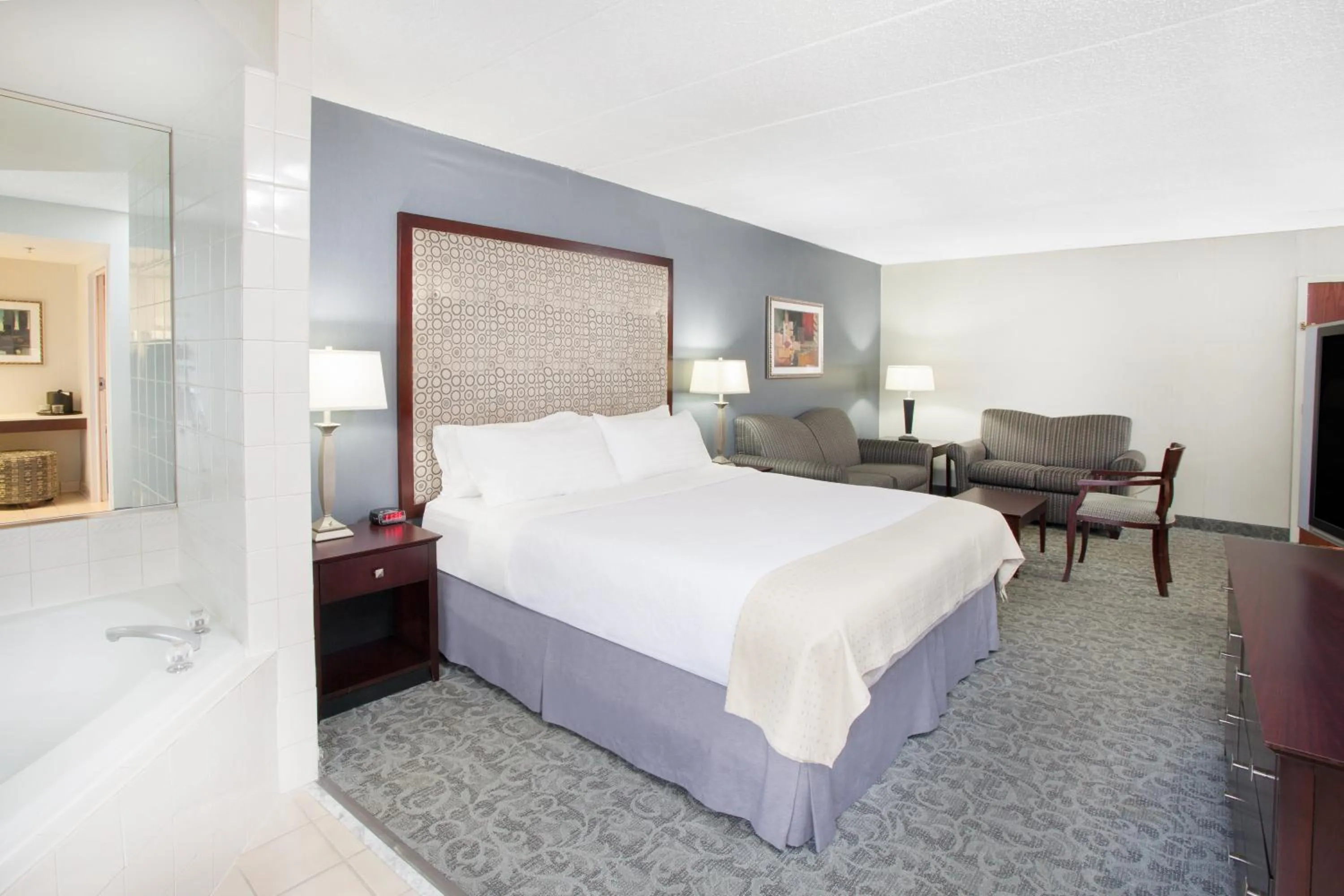 Bedroom, Bed in Holiday Inn & Suites Chicago-Carol Stream Wheaton by IHG