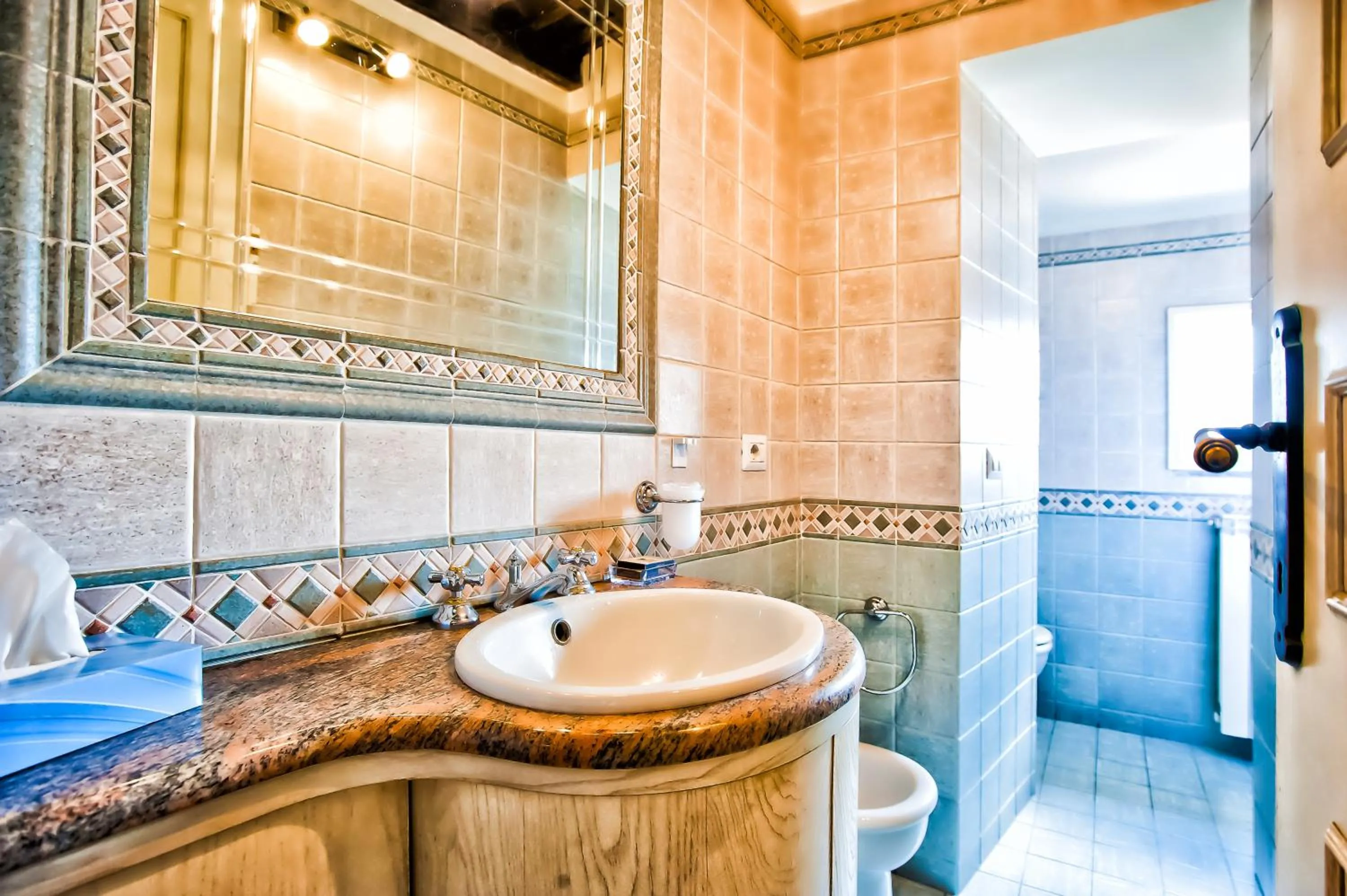 Bathroom in Atlantis Inn Castelgandolfo