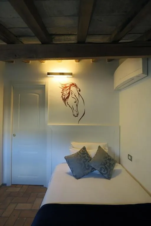 Bed in Atlantis Inn Castelgandolfo