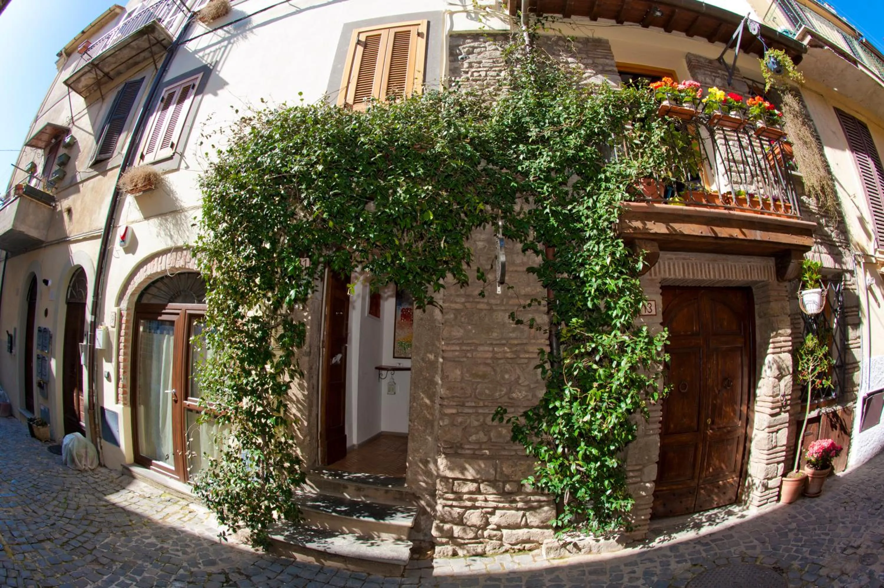 Facade/entrance in Atlantis Inn Castelgandolfo