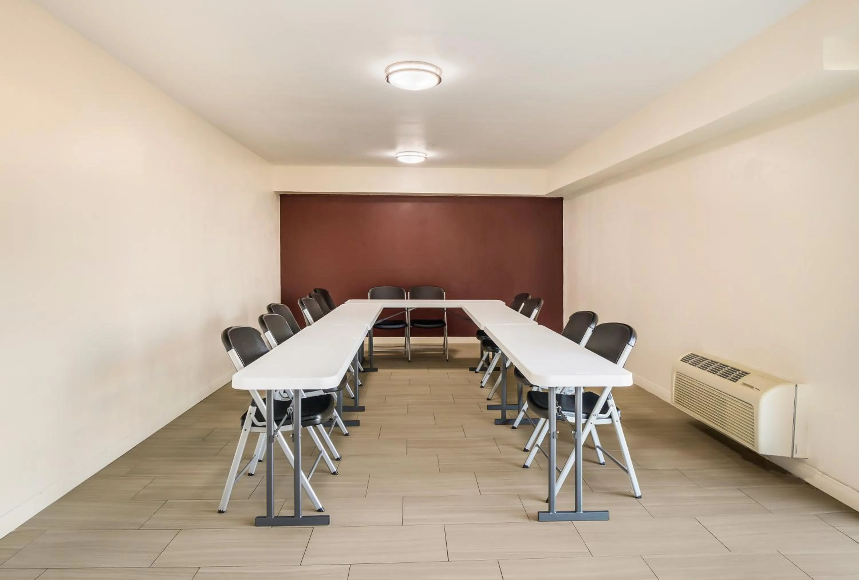 Meeting/conference room in Days Inn by Wyndham Chula Vista-San Diego