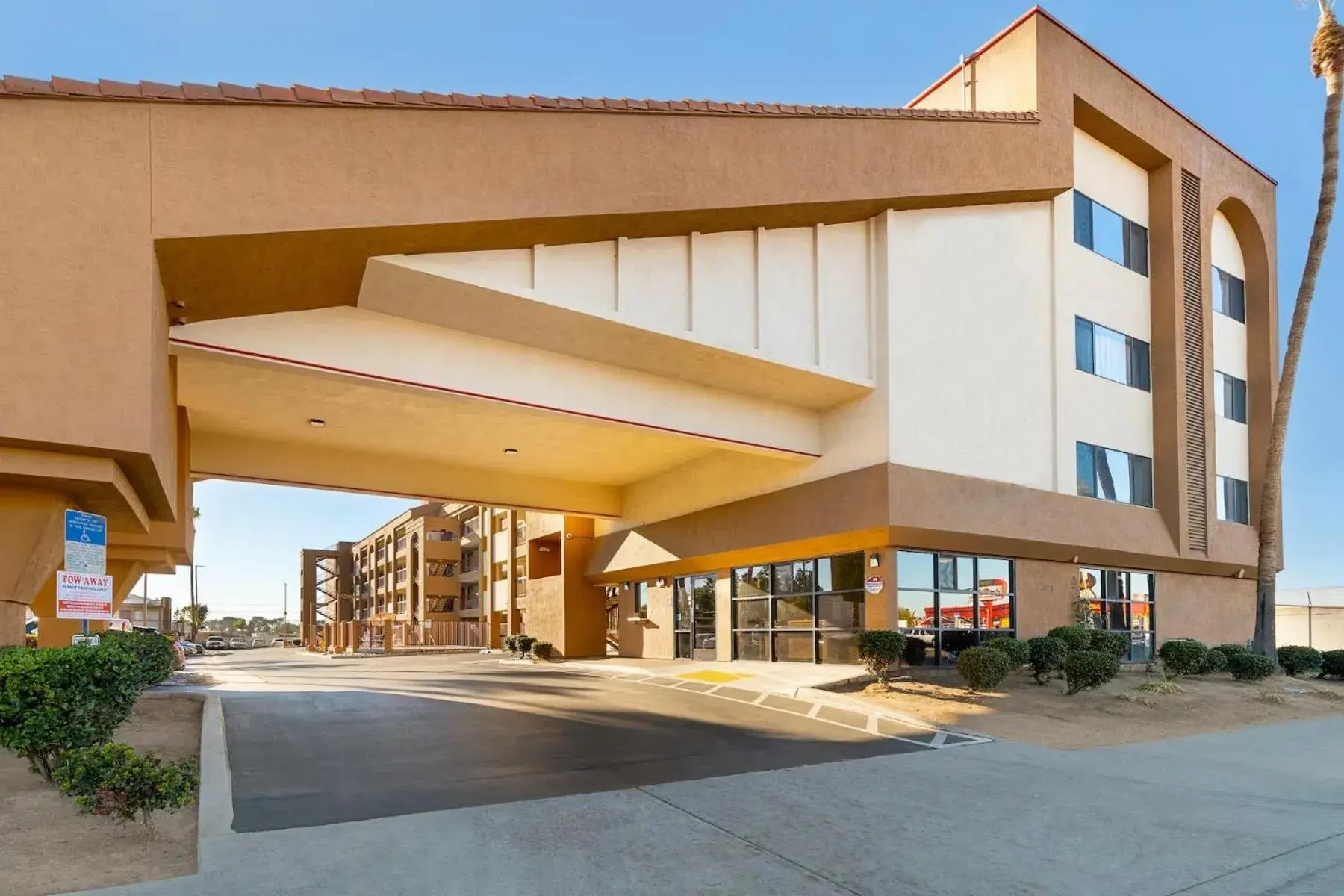Property building in Days Inn by Wyndham Chula Vista-San Diego Property building in Days Inn by Wyndham Chula Vista-San Diego