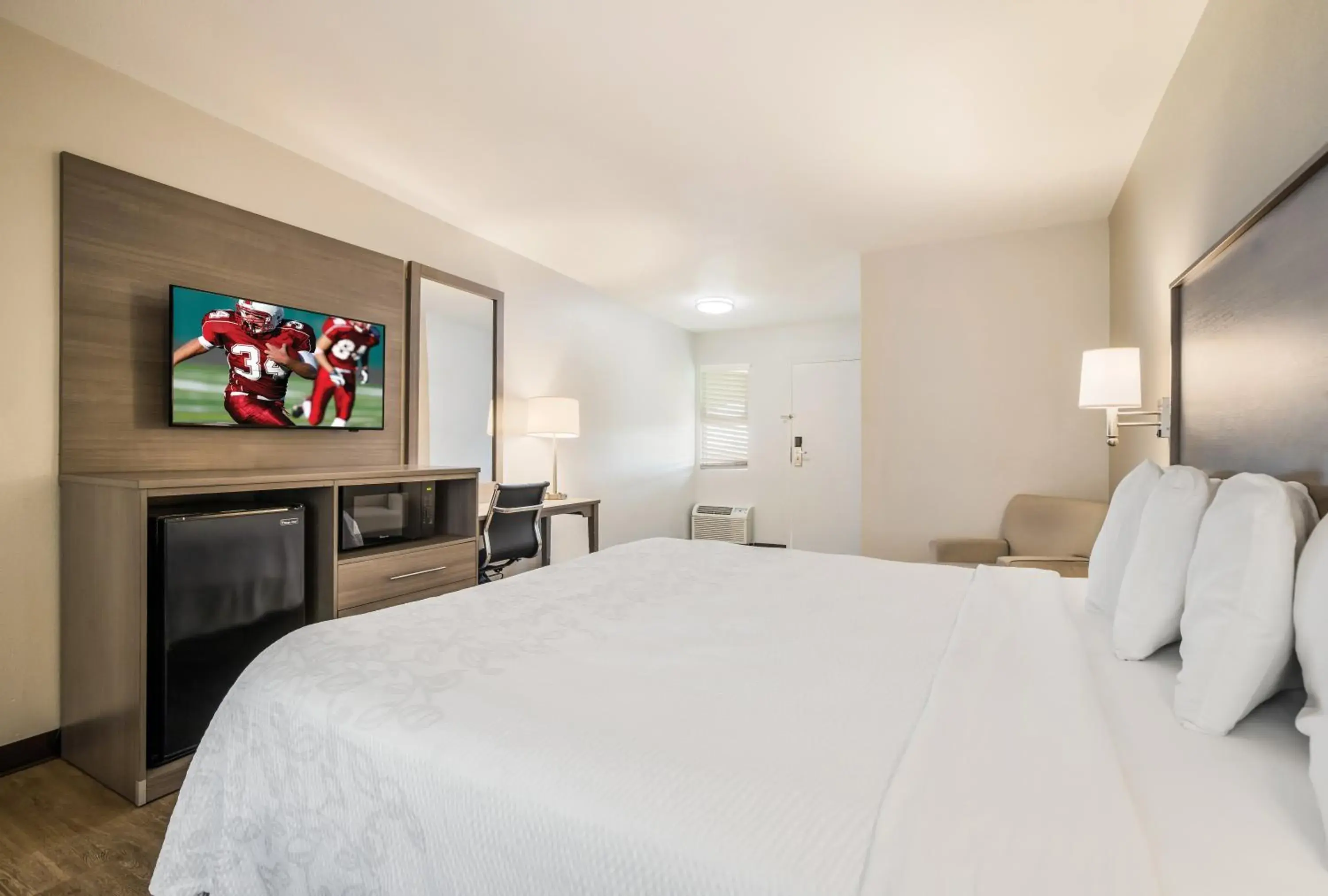 Bedroom, Bed in Days Inn by Wyndham Chula Vista-San Diego Bedroom, Bed in Days Inn by Wyndham Chula Vista-San Diego