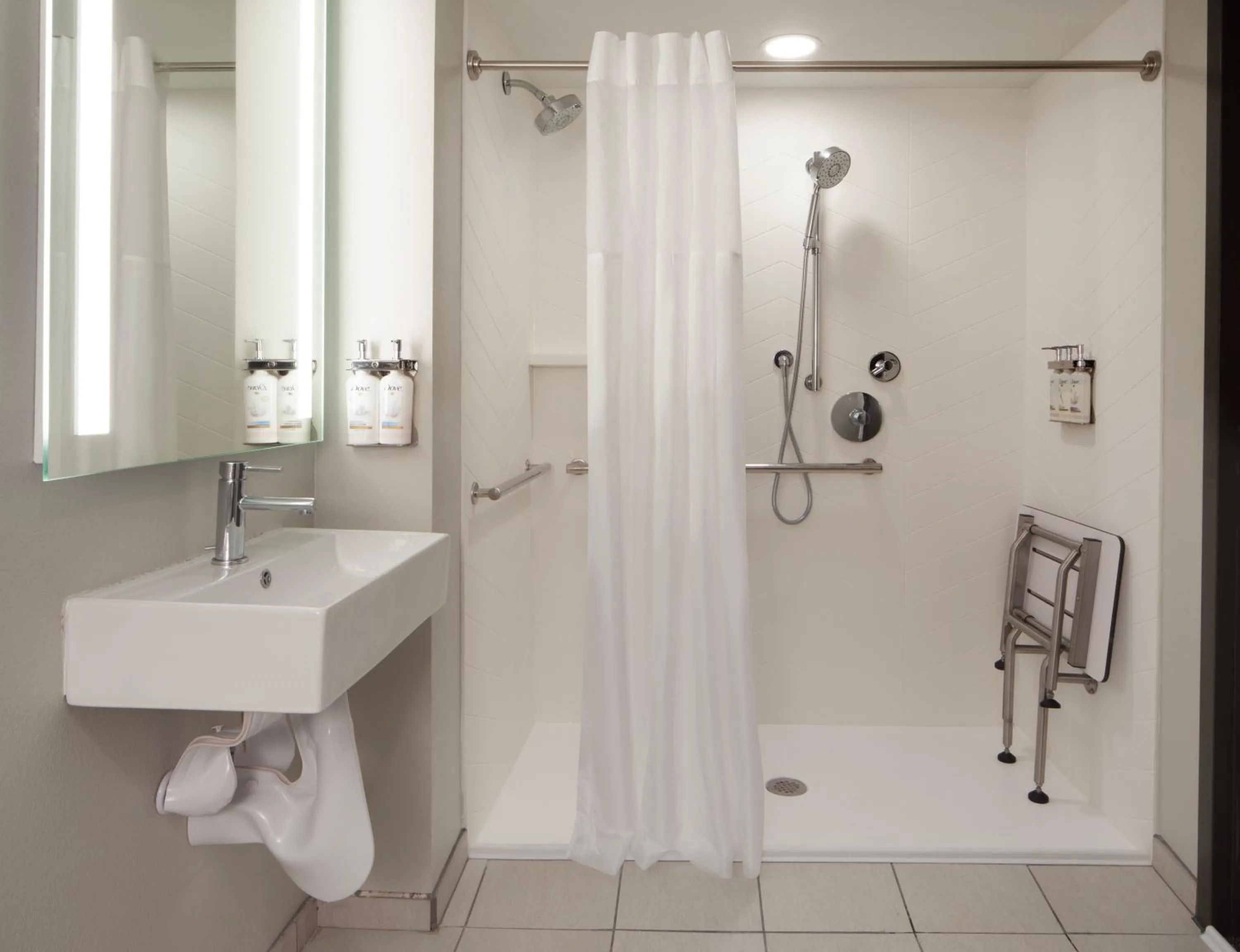 Bathroom in Holiday Inn Corpus Christi Arpt & Conf Ctr by IHG