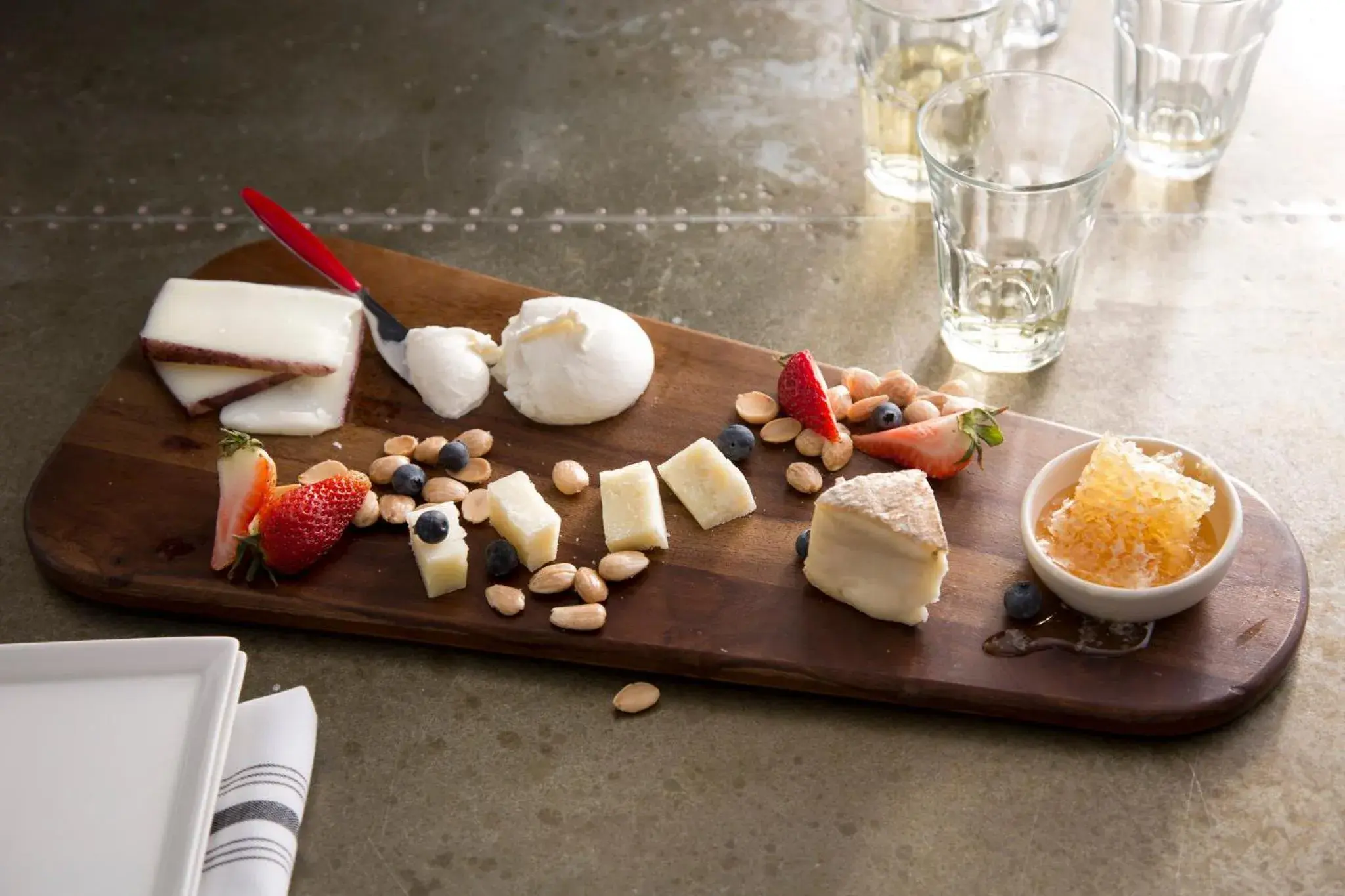 Restaurant/places to eat in Kimpton Brice Hotel by IHG Restaurant/places to eat in Kimpton Brice Hotel by IHG