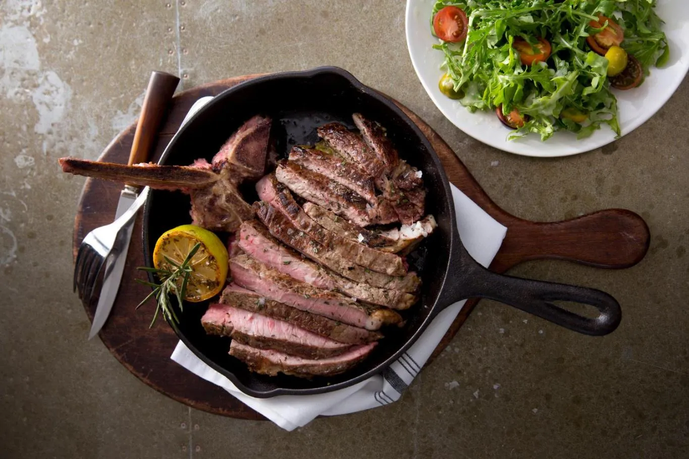 Restaurant/places to eat in Kimpton Brice Hotel by IHG