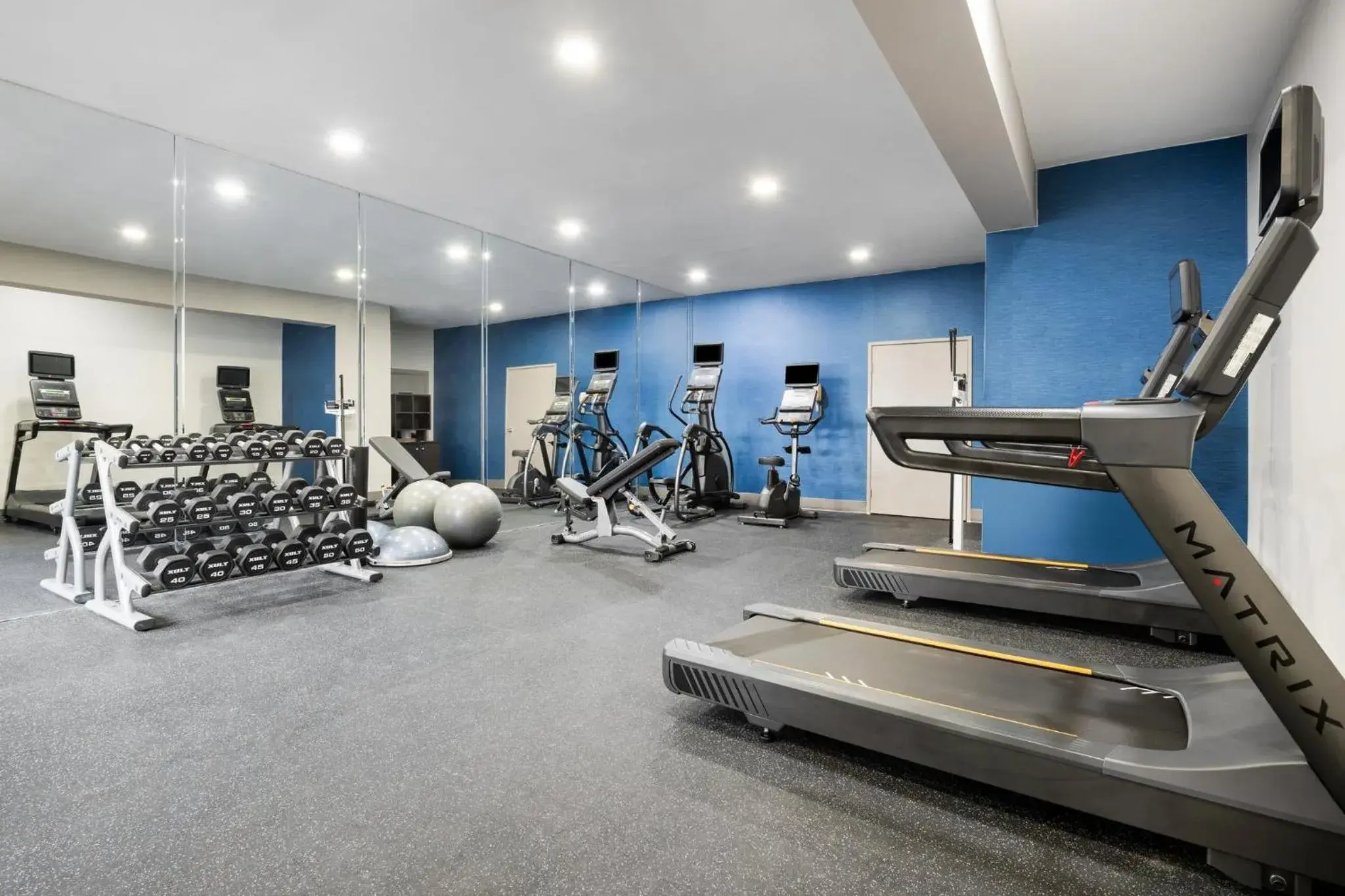 Fitness centre/facilities in Holiday Inn Express Simi Valley by IHG Fitness centre/facilities in Holiday Inn Express Simi Valley by IHG