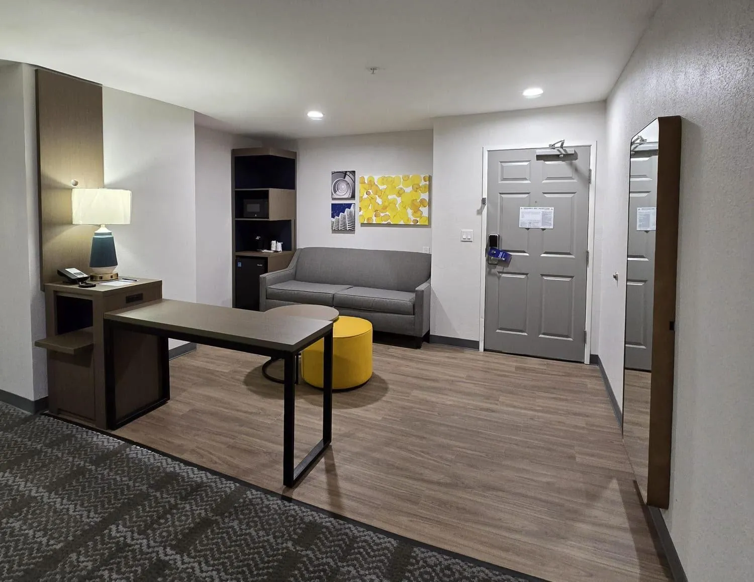 Living room in Comfort Inn & Suites Savannah Airport