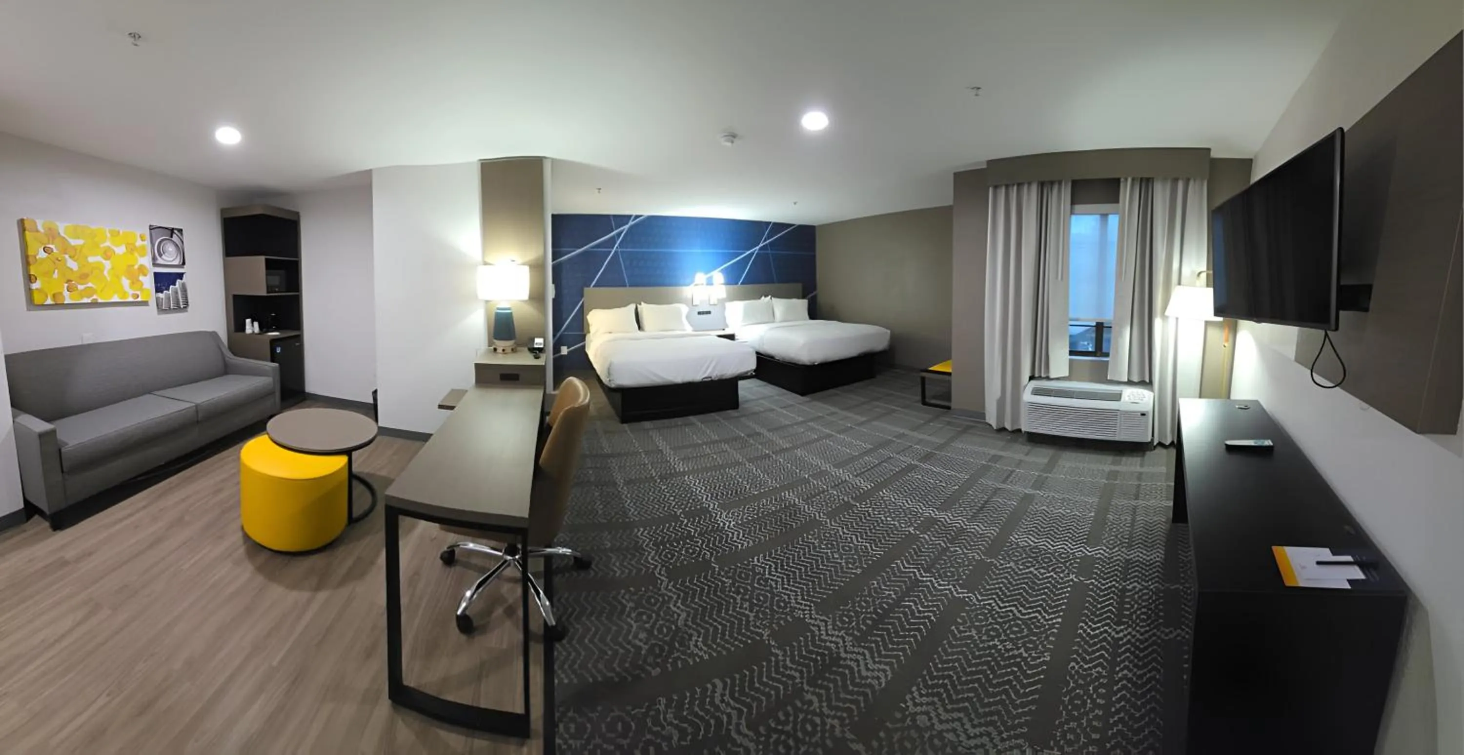 Bed in Comfort Inn & Suites Savannah Airport