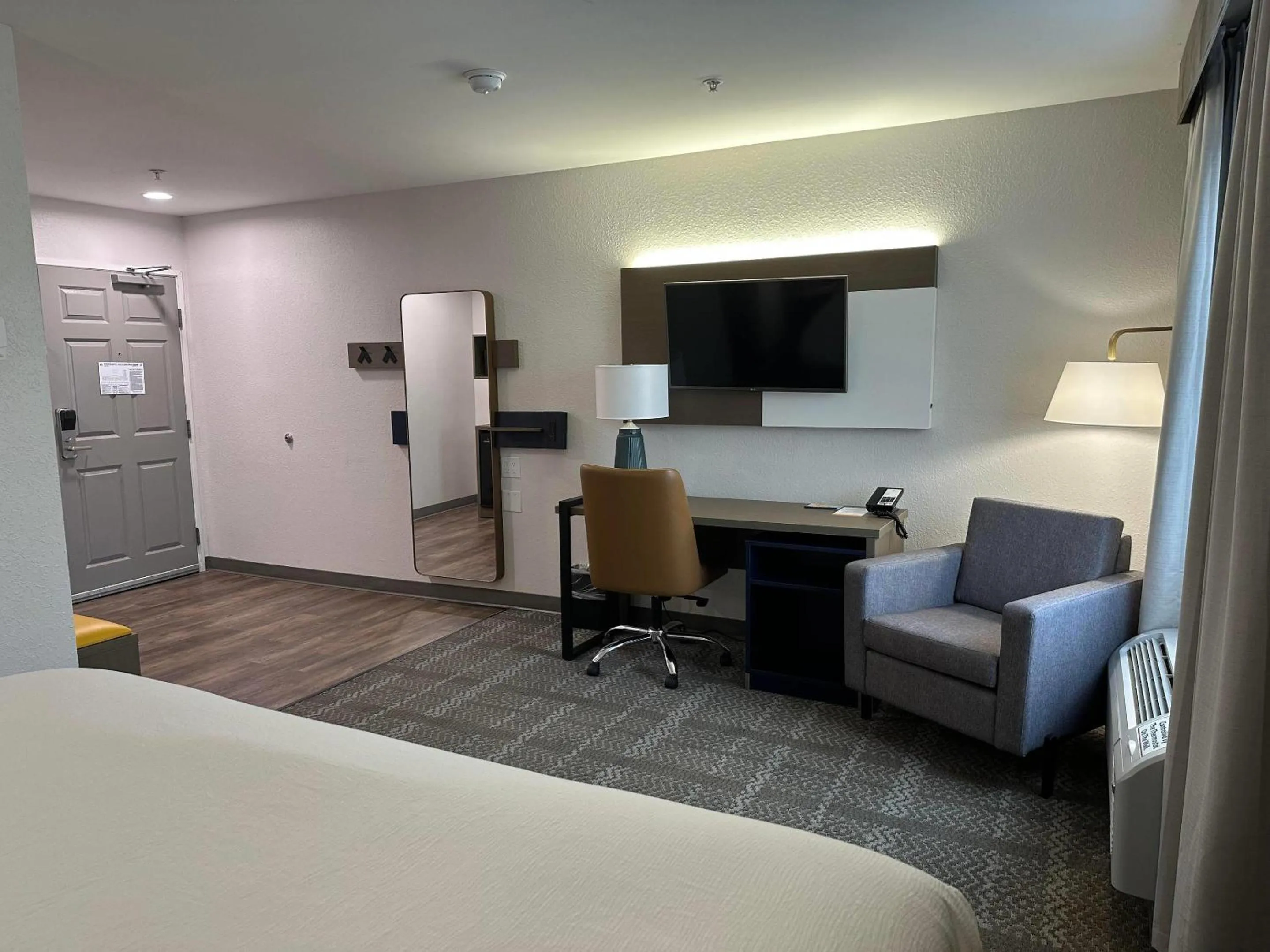 Bedroom, Bed in Comfort Inn & Suites Savannah Airport
