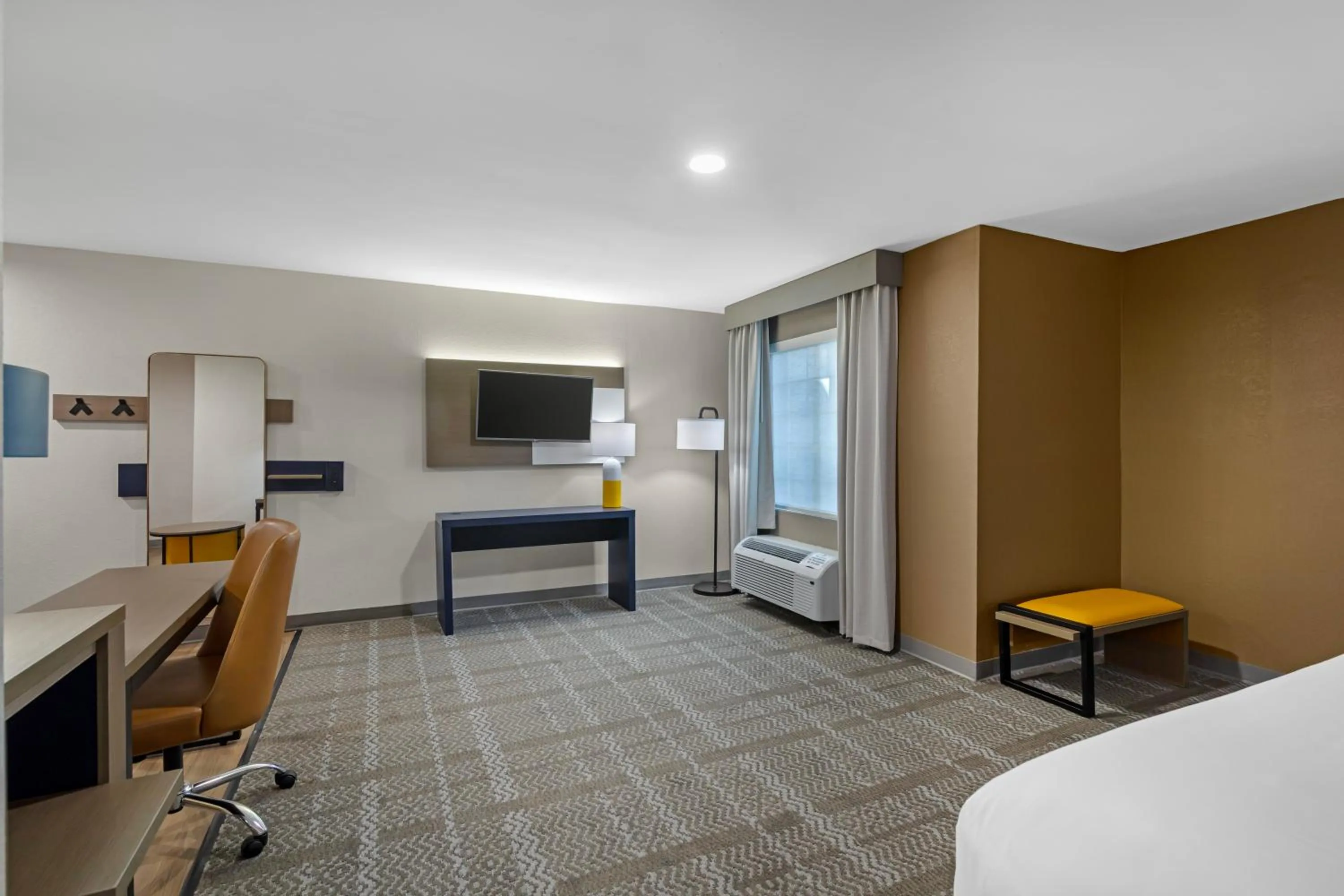 Bed in Comfort Inn & Suites Savannah Airport