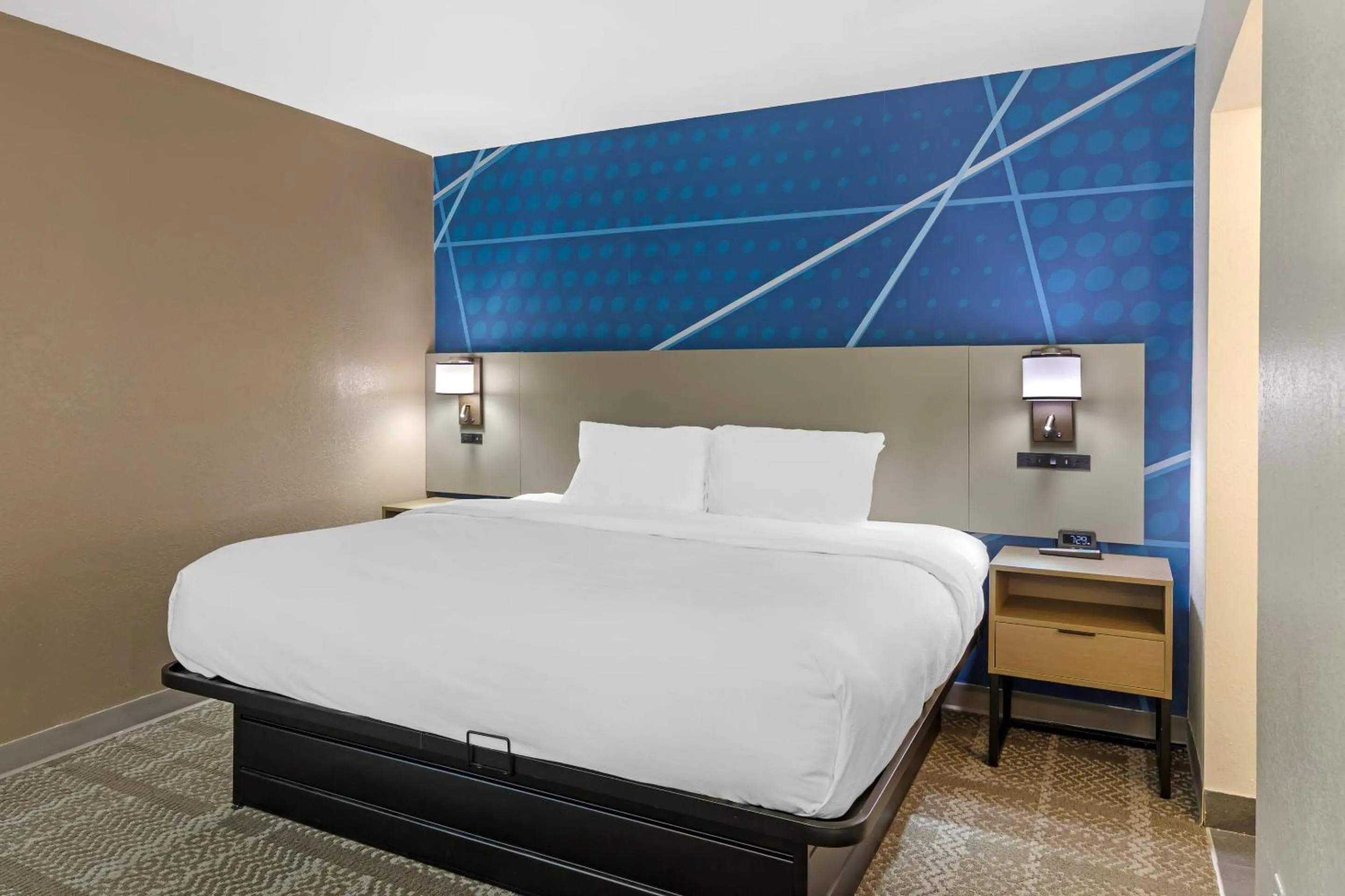 Bedroom, Bed in Comfort Inn & Suites Savannah Airport