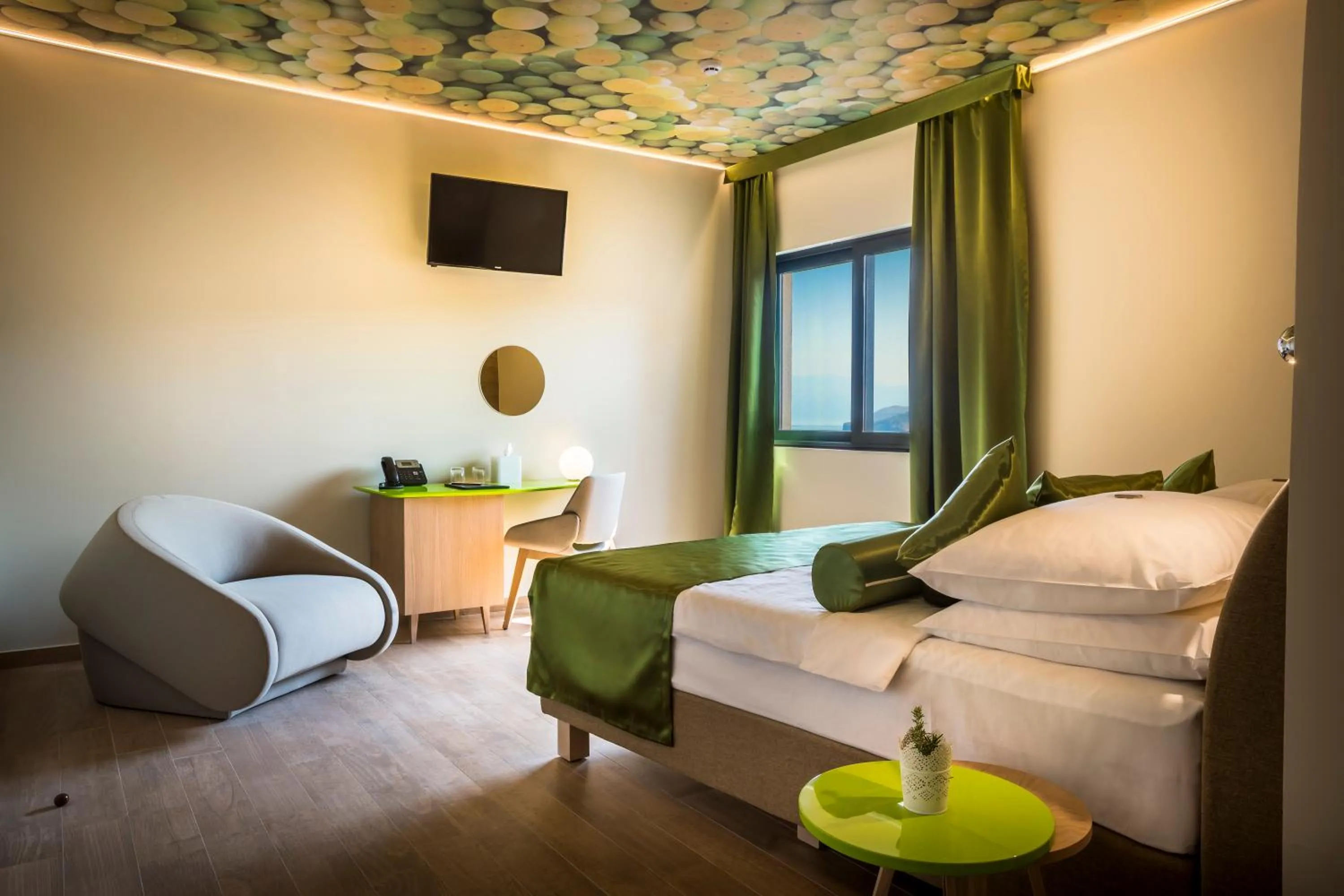 Photo of the whole room, Bed in Hotel Vinotel Gospoja