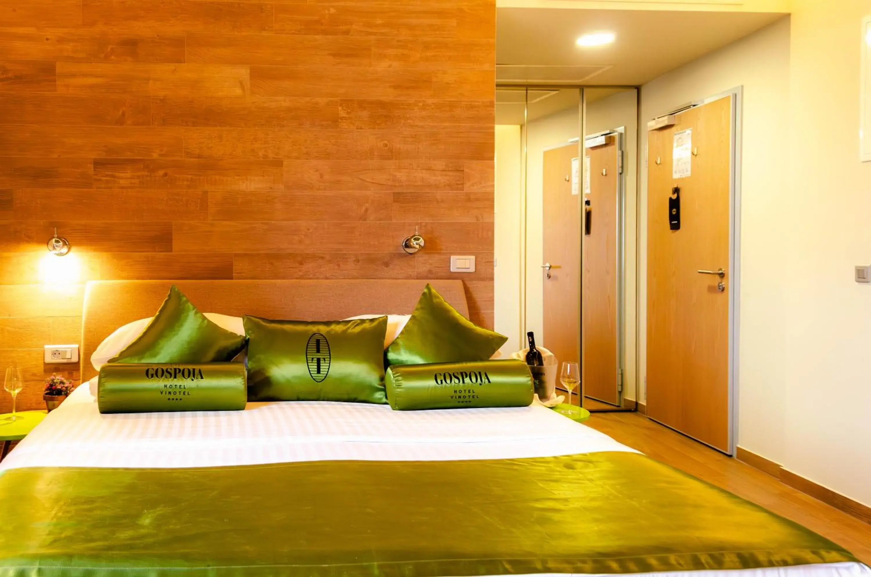 Standard Double Room - Sea Side in Hotel Vinotel Gospoja Standard Double Room - Sea Side in Hotel Vinotel Gospoja