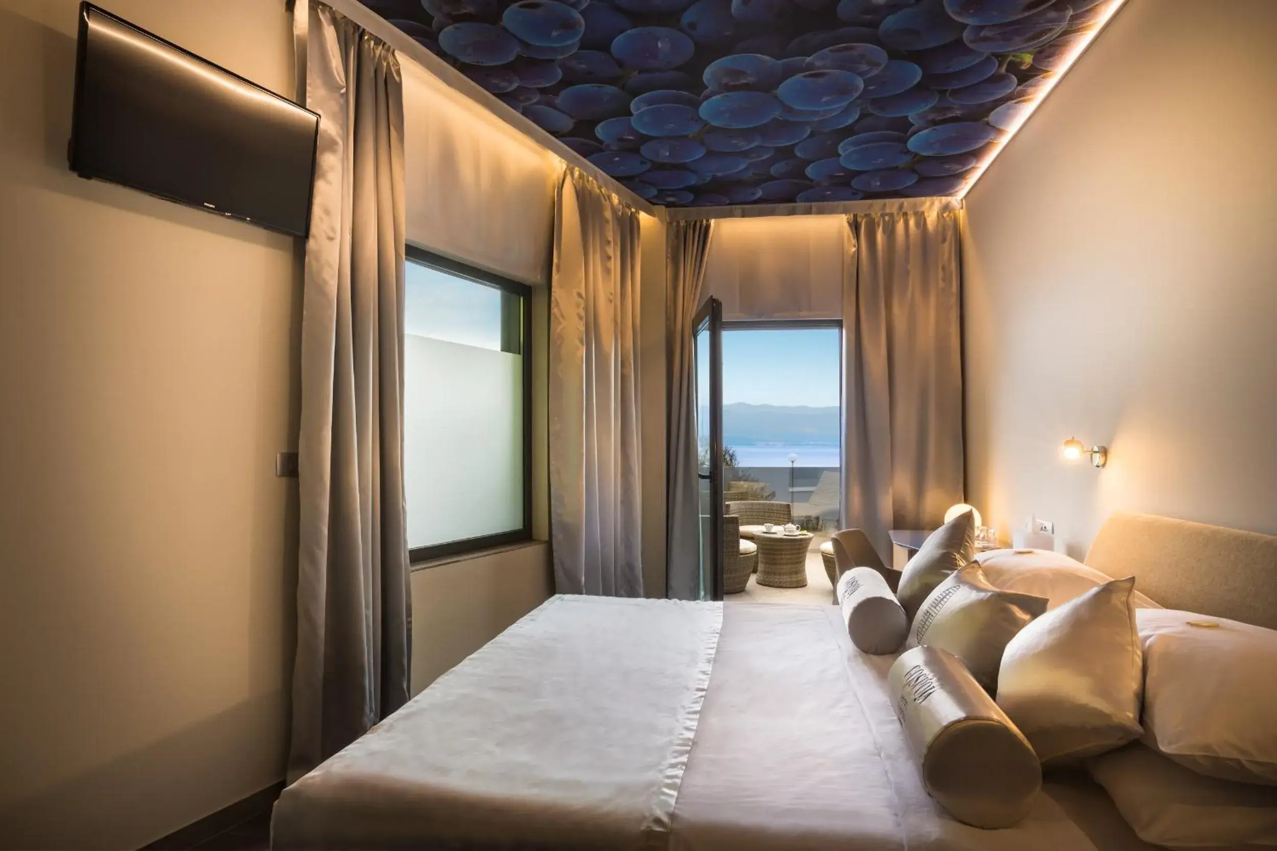 Superior Family Room with balcony and sea view in Hotel Vinotel Gospoja Superior Family Room with balcony and sea view in Hotel Vinotel Gospoja