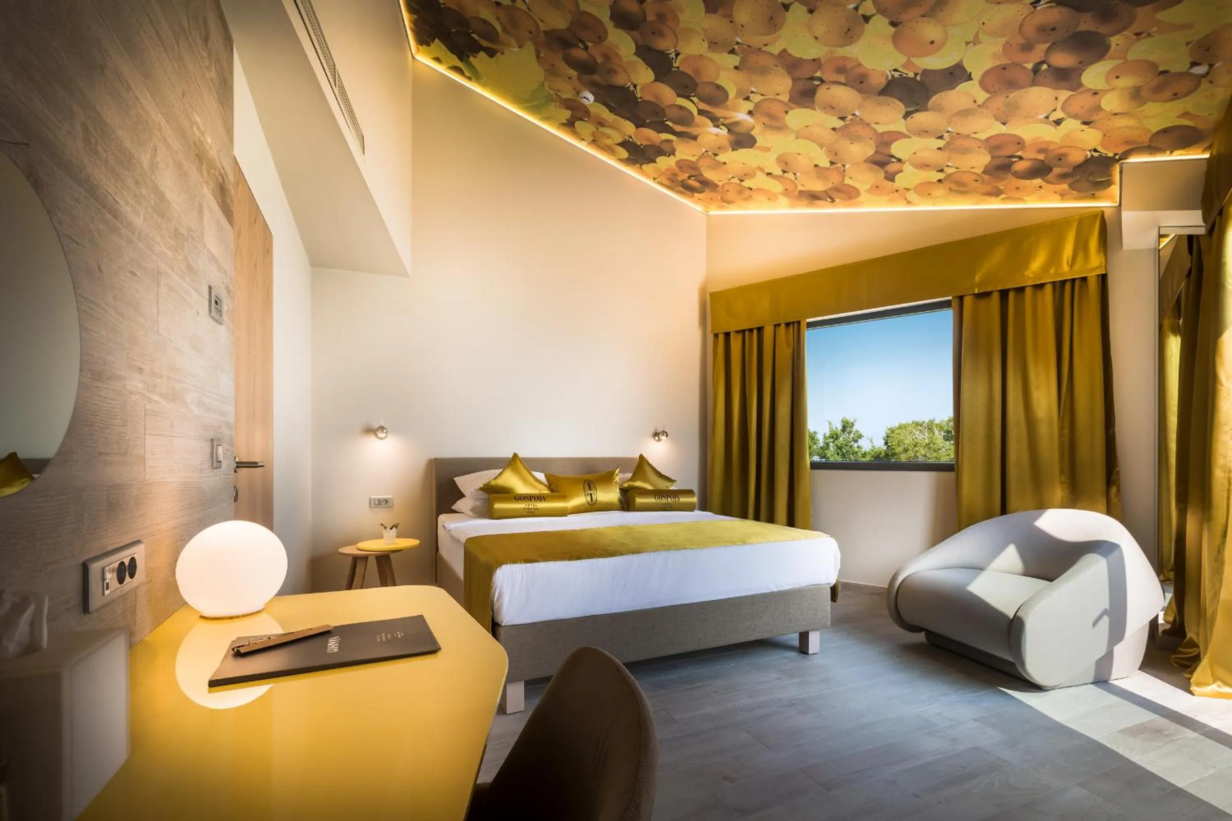 Photo of the whole room, Bed in Hotel Vinotel Gospoja