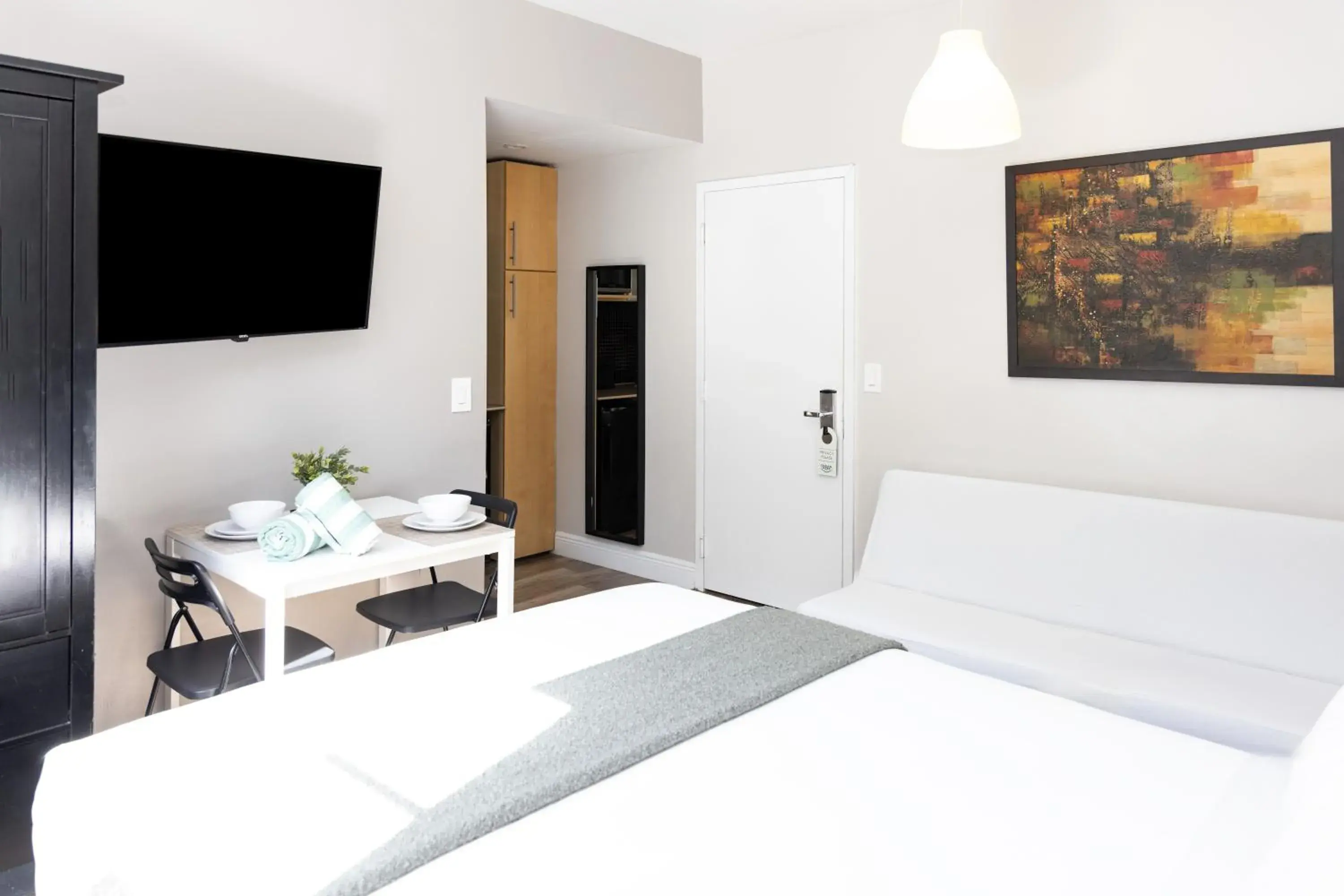 Bed in Ocean Reef Suites Bed in Ocean Reef Suites