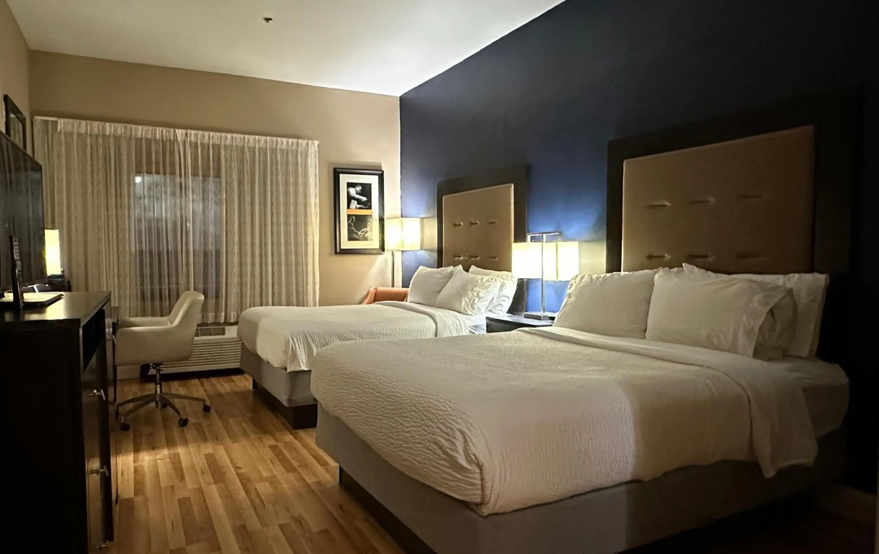 Bed in Holiday Inn Hotel & Suites Slidell by IHG Bed in Holiday Inn Hotel & Suites Slidell by IHG