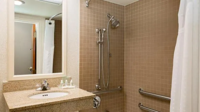 Holiday Inn Chicago Nw Crystal Lk Conv Ctr by IHG