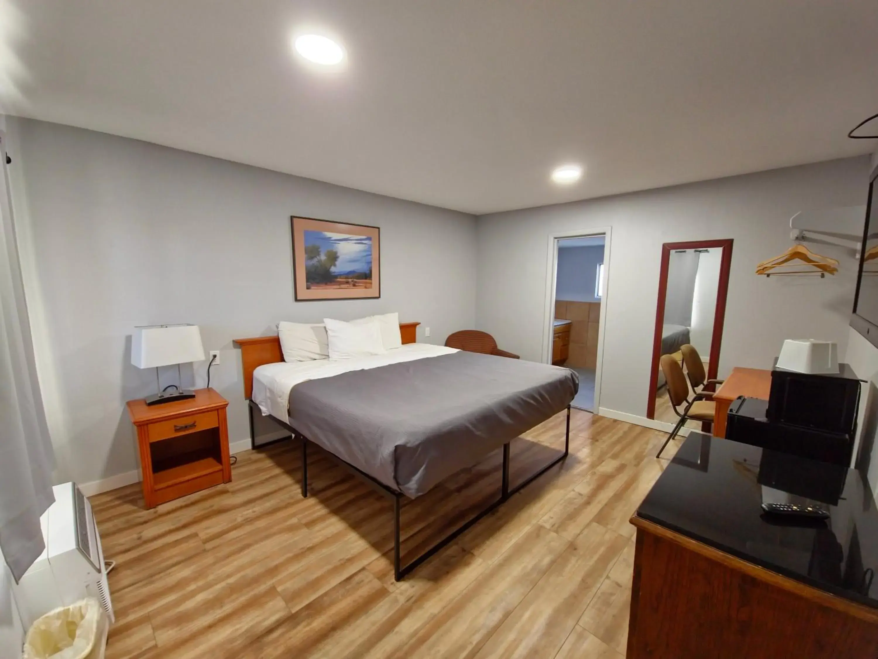 Bedroom, Bed in The L Motel Downtown/NAU Conference Center Bedroom, Bed in The L Motel Downtown/NAU Conference Center