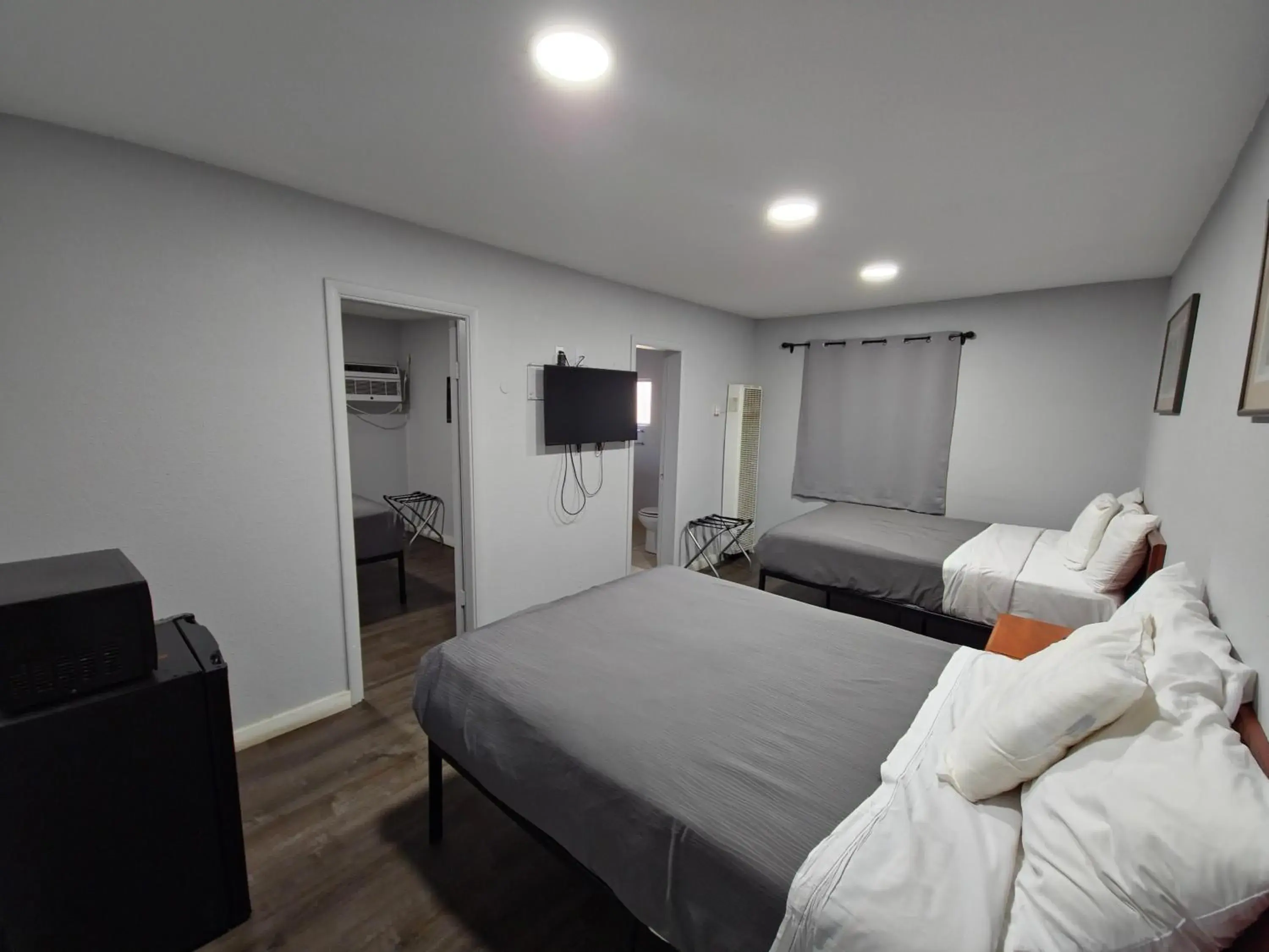 Bedroom, Bed in The L Motel Downtown/NAU Conference Center Bedroom, Bed in The L Motel Downtown/NAU Conference Center