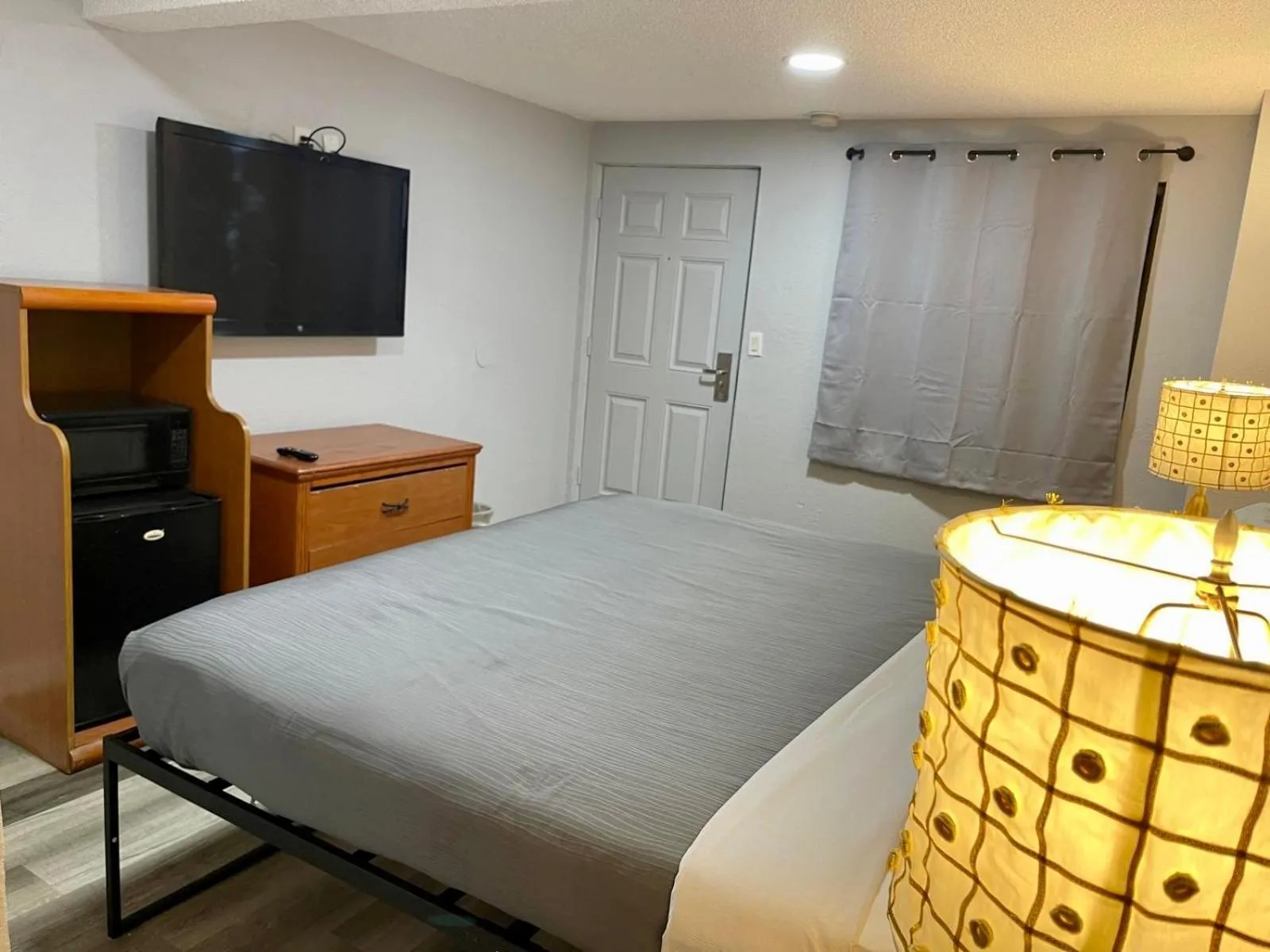 Bed in The L Motel Downtown/NAU Conference Center