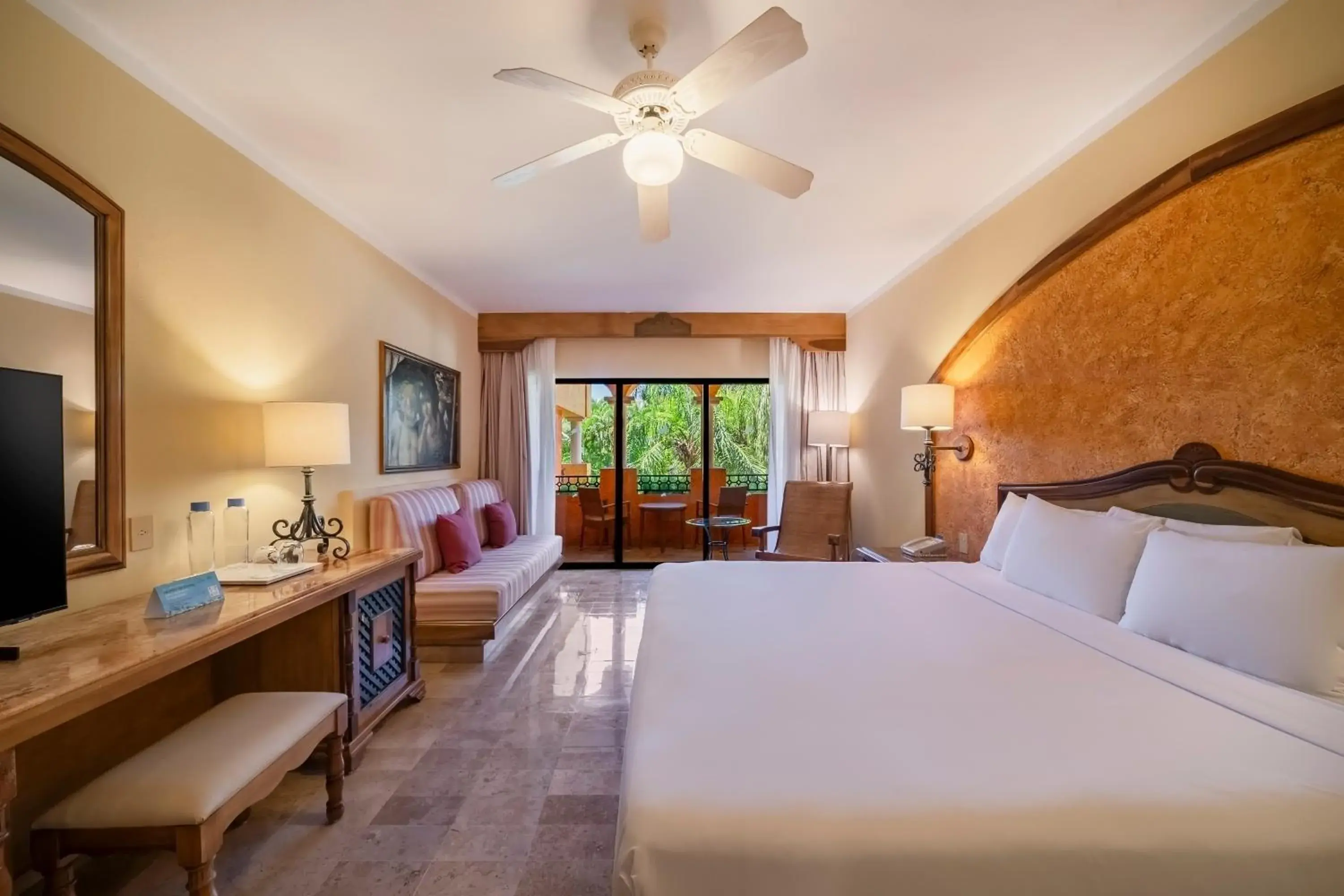 Bed in Iberostar Waves Paraíso Beach - All Inclusive Bed in Iberostar Waves Paraíso Beach - All Inclusive