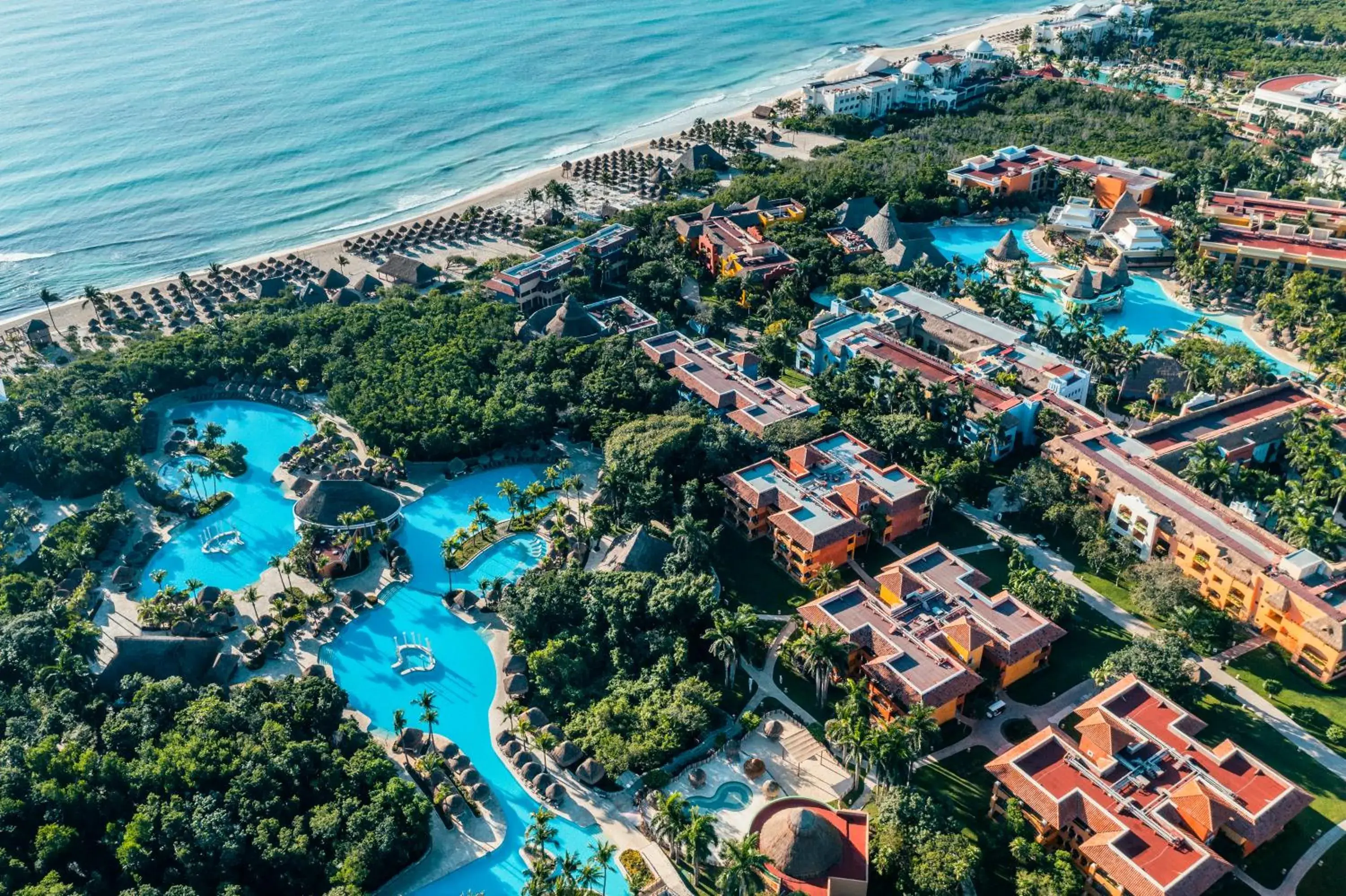 Bird's eye view in Iberostar Waves Paraíso Beach - All Inclusive Bird's eye view in Iberostar Waves Paraíso Beach - All Inclusive
