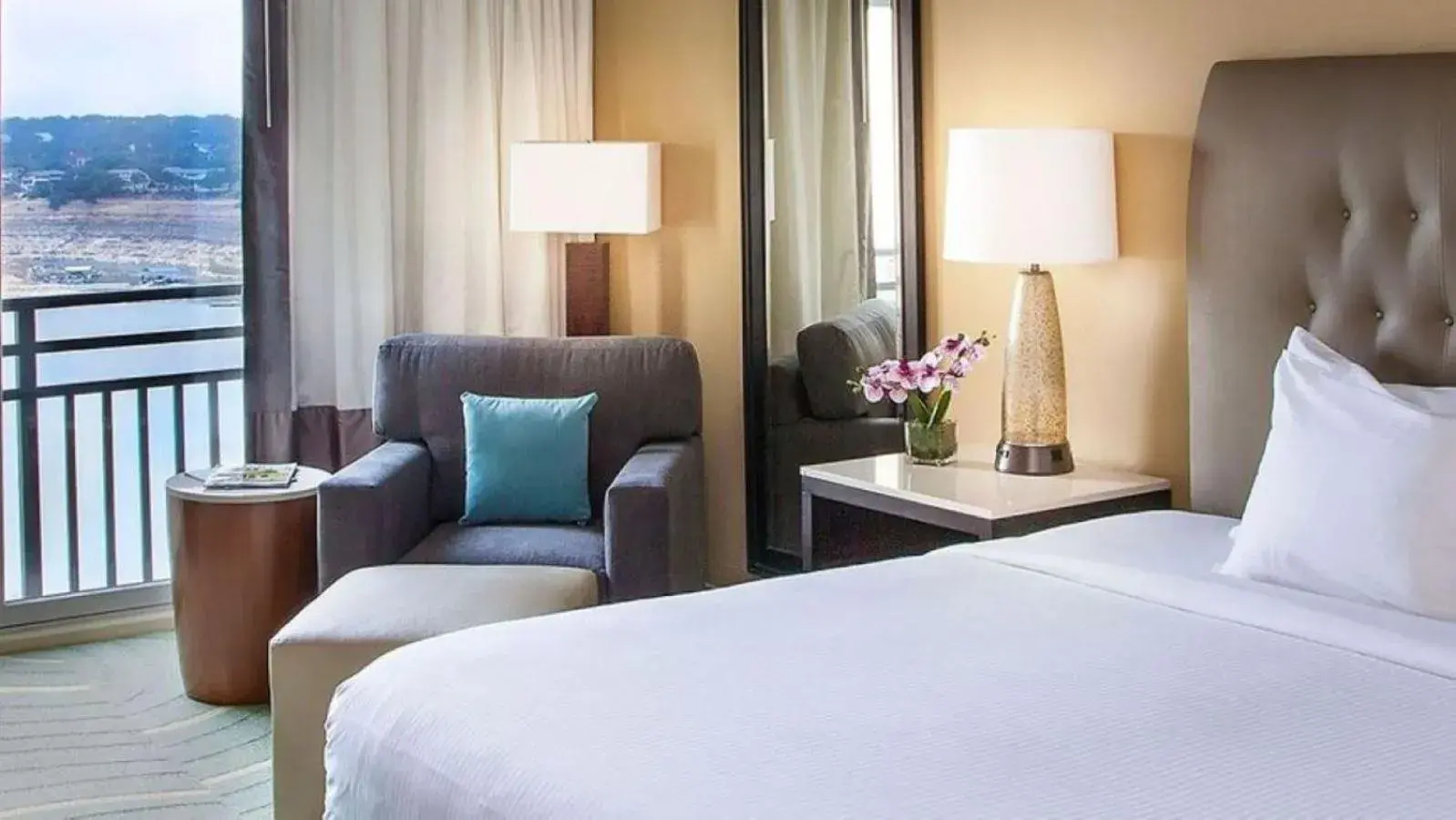 Pure Wellness Lakeview Junior Suite with Balcony in Lakeway Resort & Spa Pure Wellness Lakeview Junior Suite with Balcony in Lakeway Resort & Spa