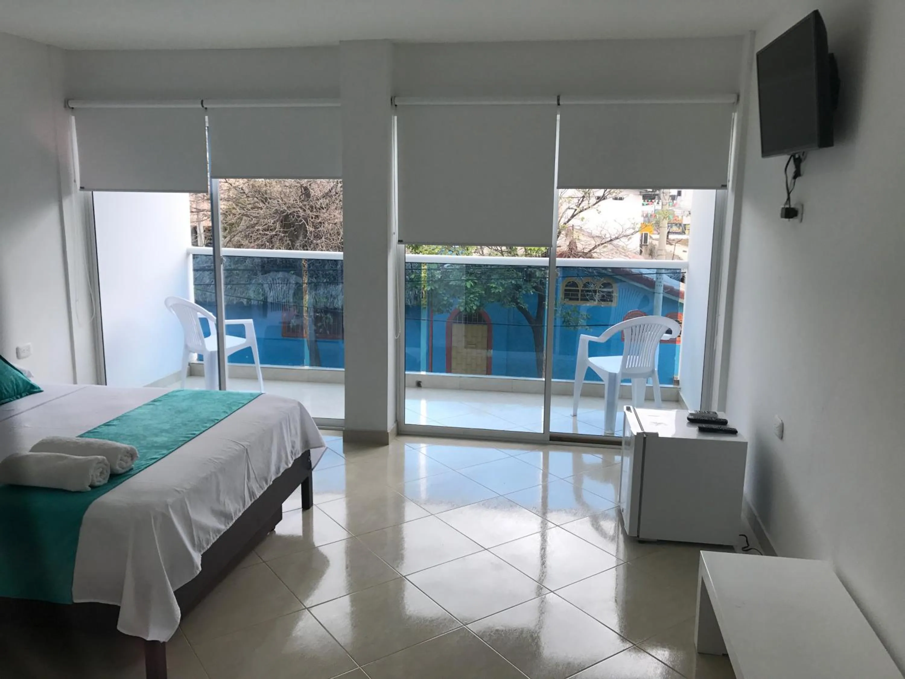 Mayva AprtaHotel