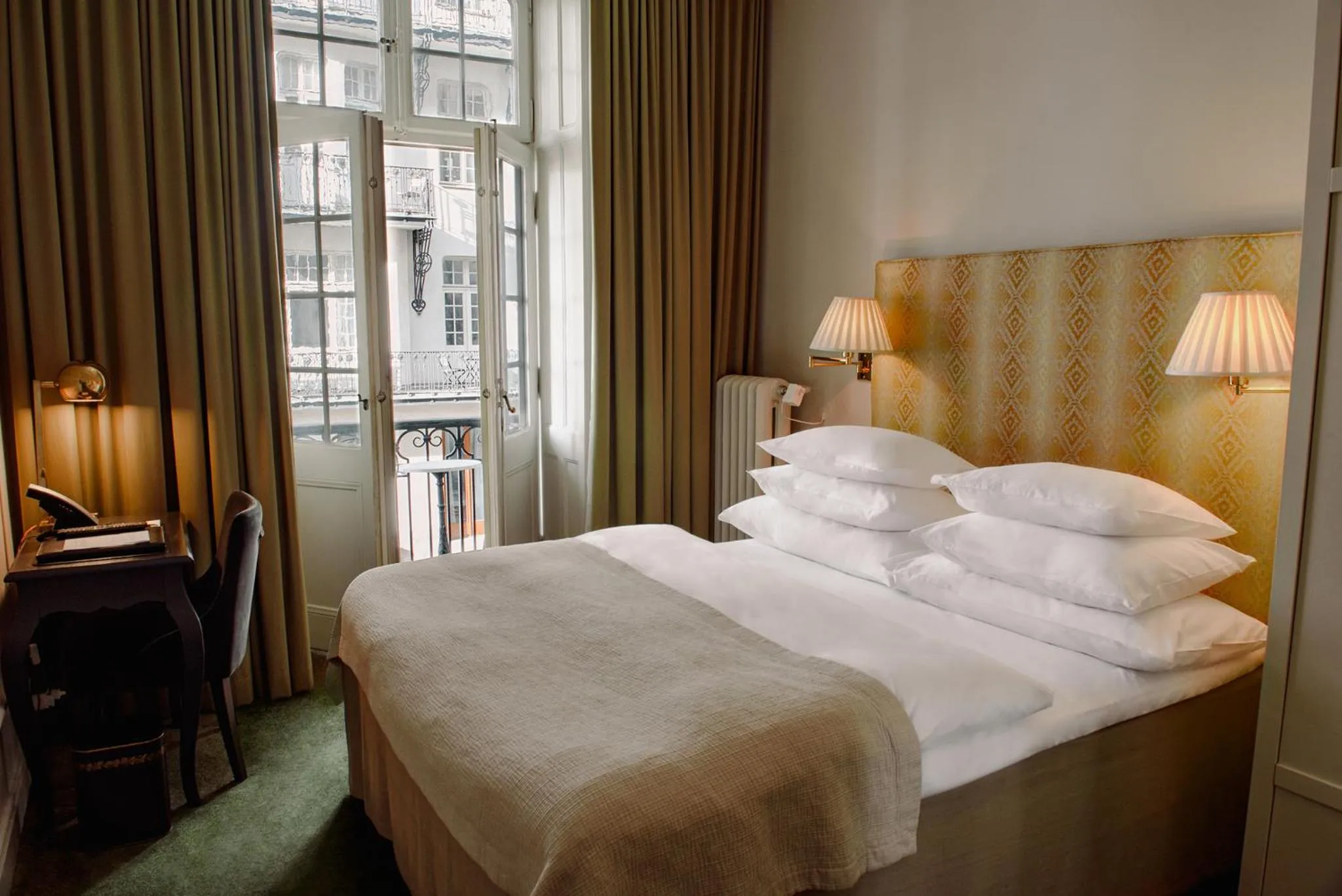 Bed in Hotel Diplomat Stockholm