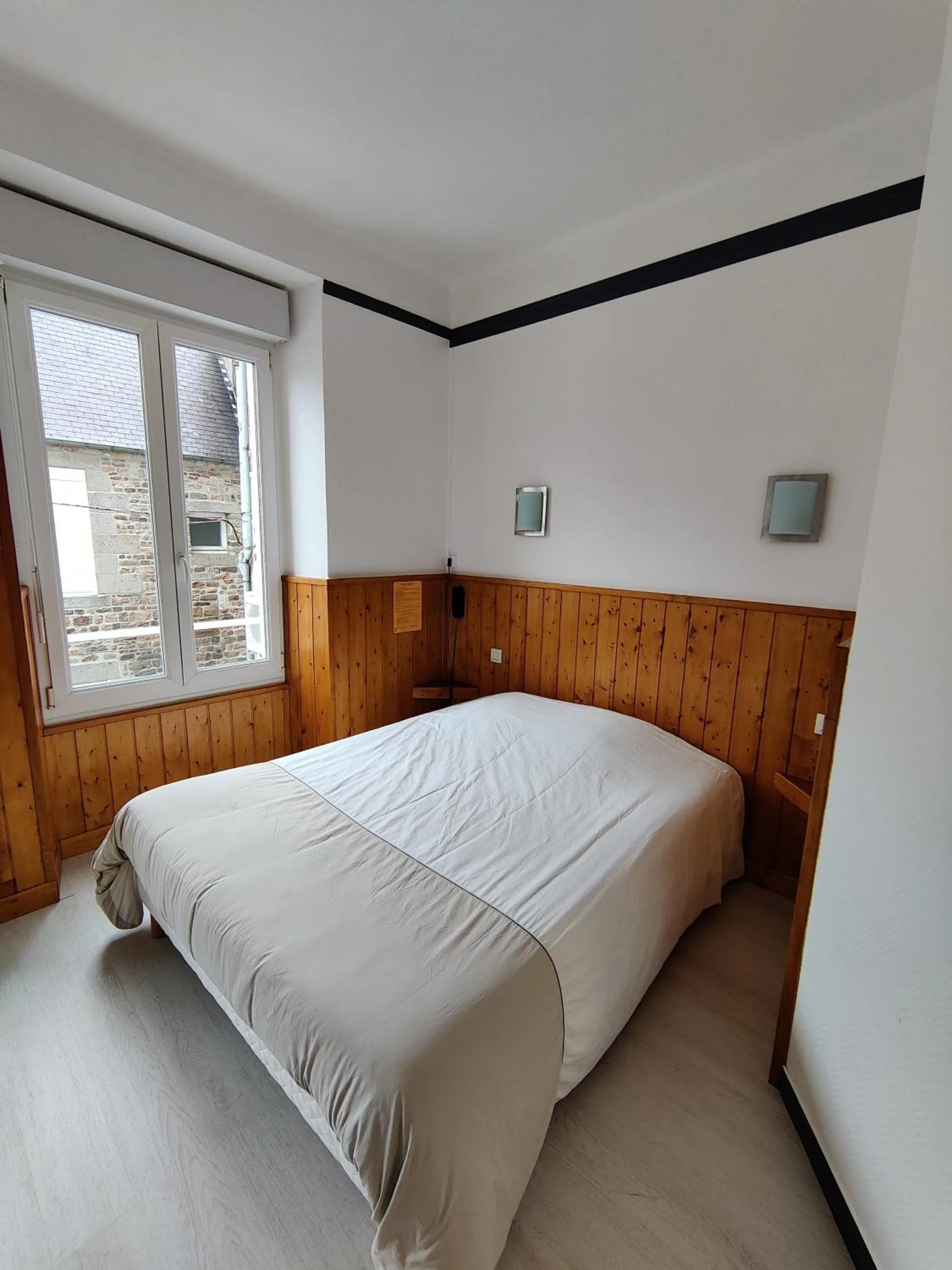 Bed in Hôtel Saint - Pierre