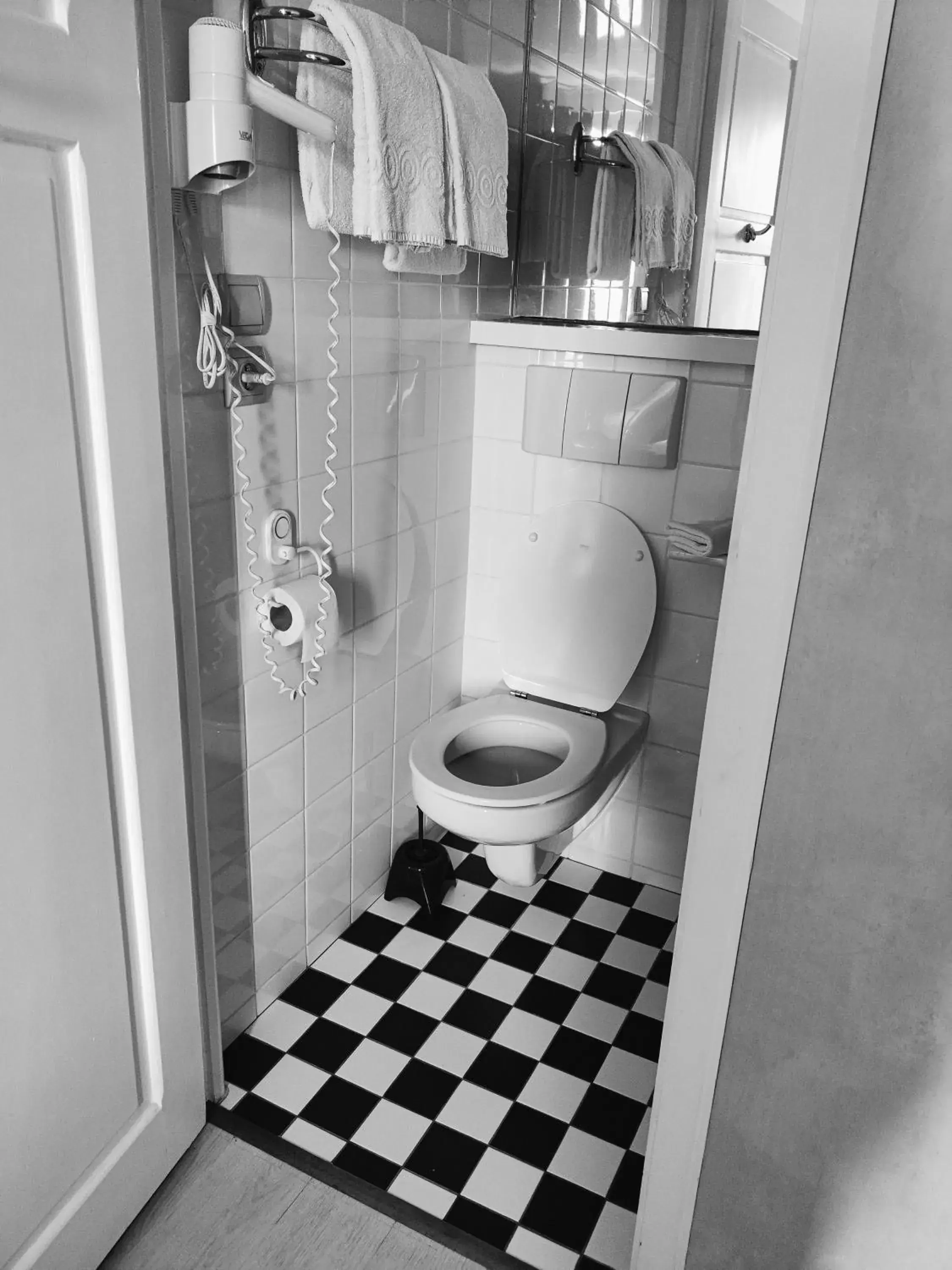 Classic Twin Room in Hôtel Saint - Pierre Classic Twin Room in Hôtel Saint - Pierre