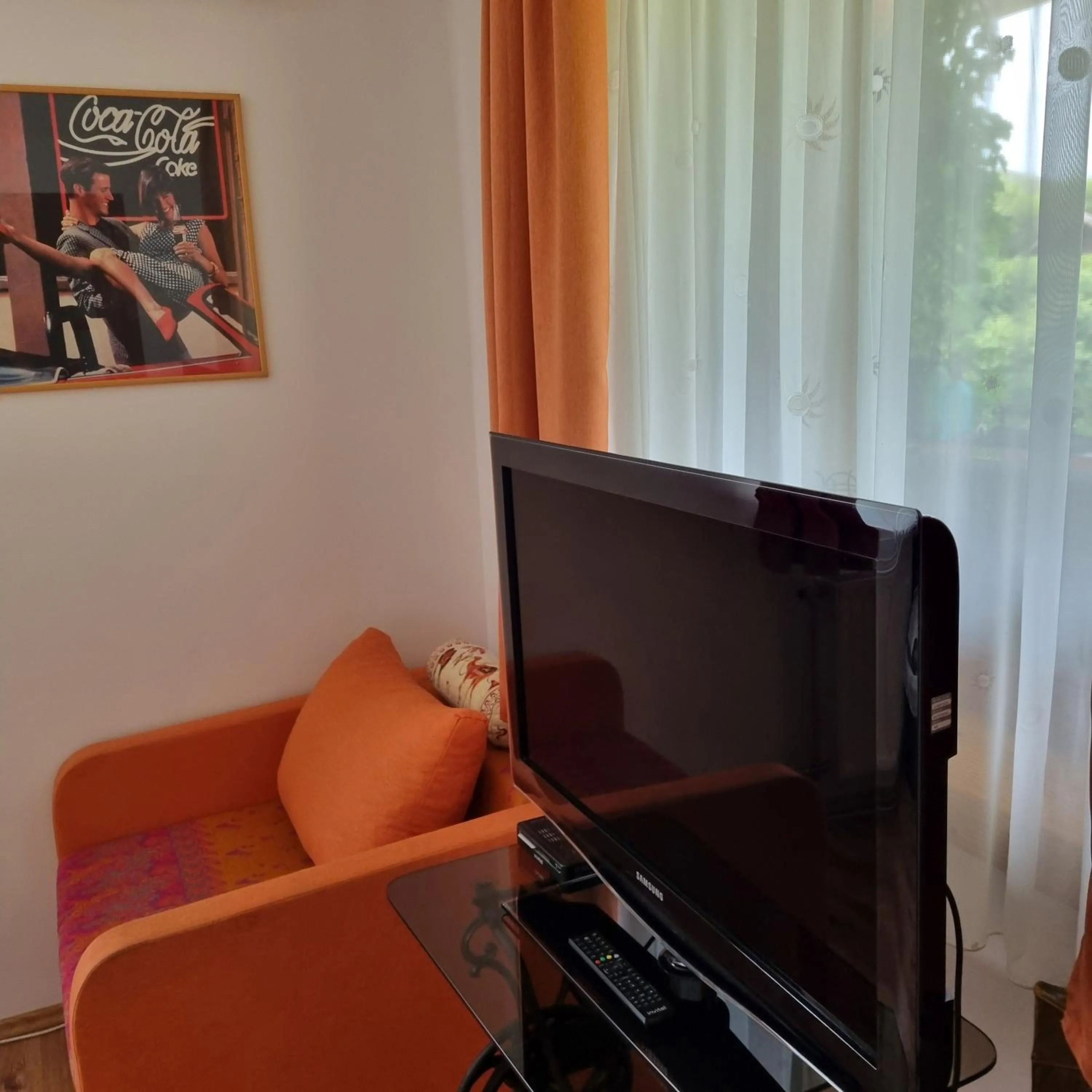 Photo of the whole room in Kertvárosi Apartman