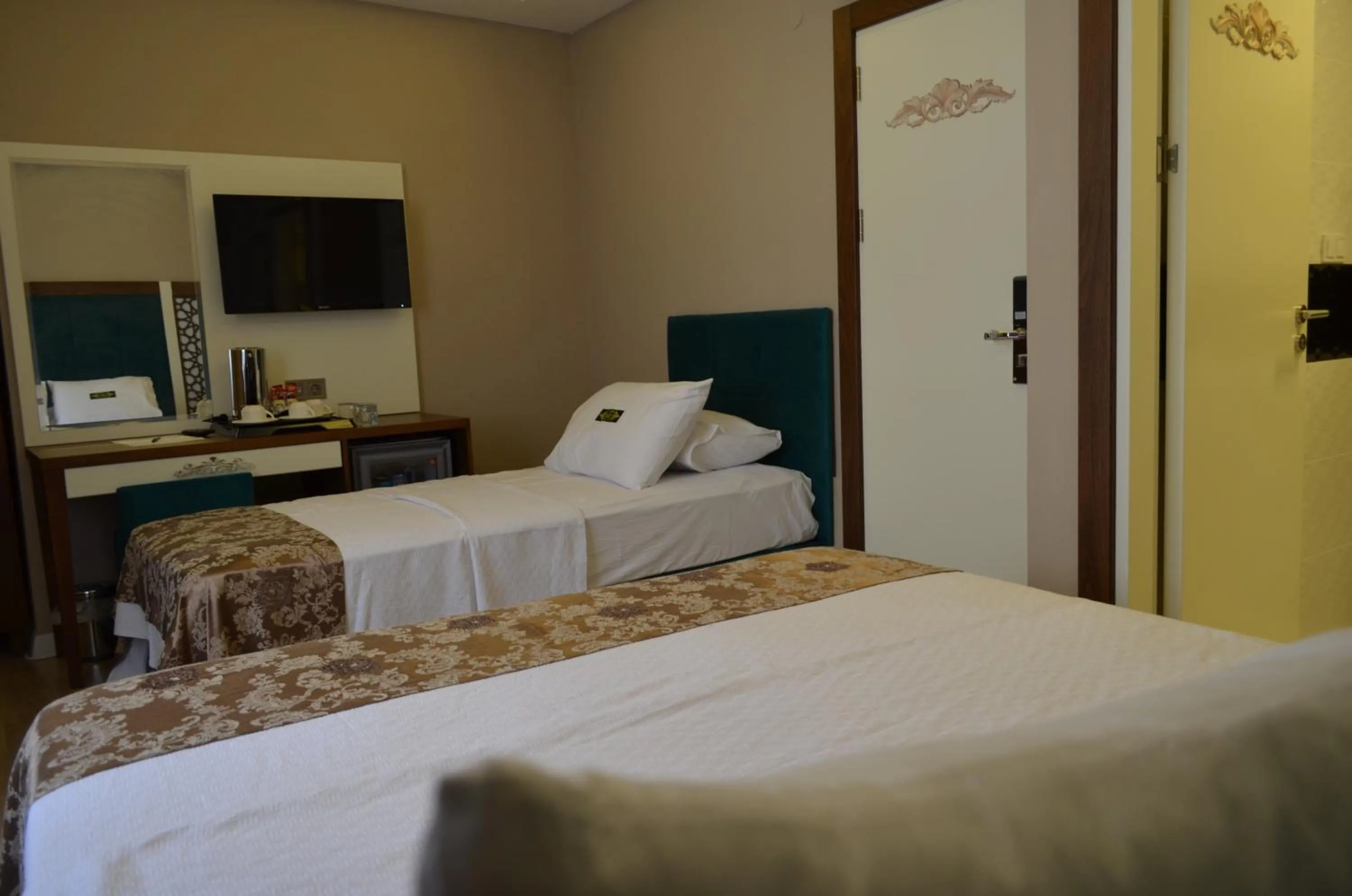 Photo of the whole room, Bed in Sinop Dolunay Hotel