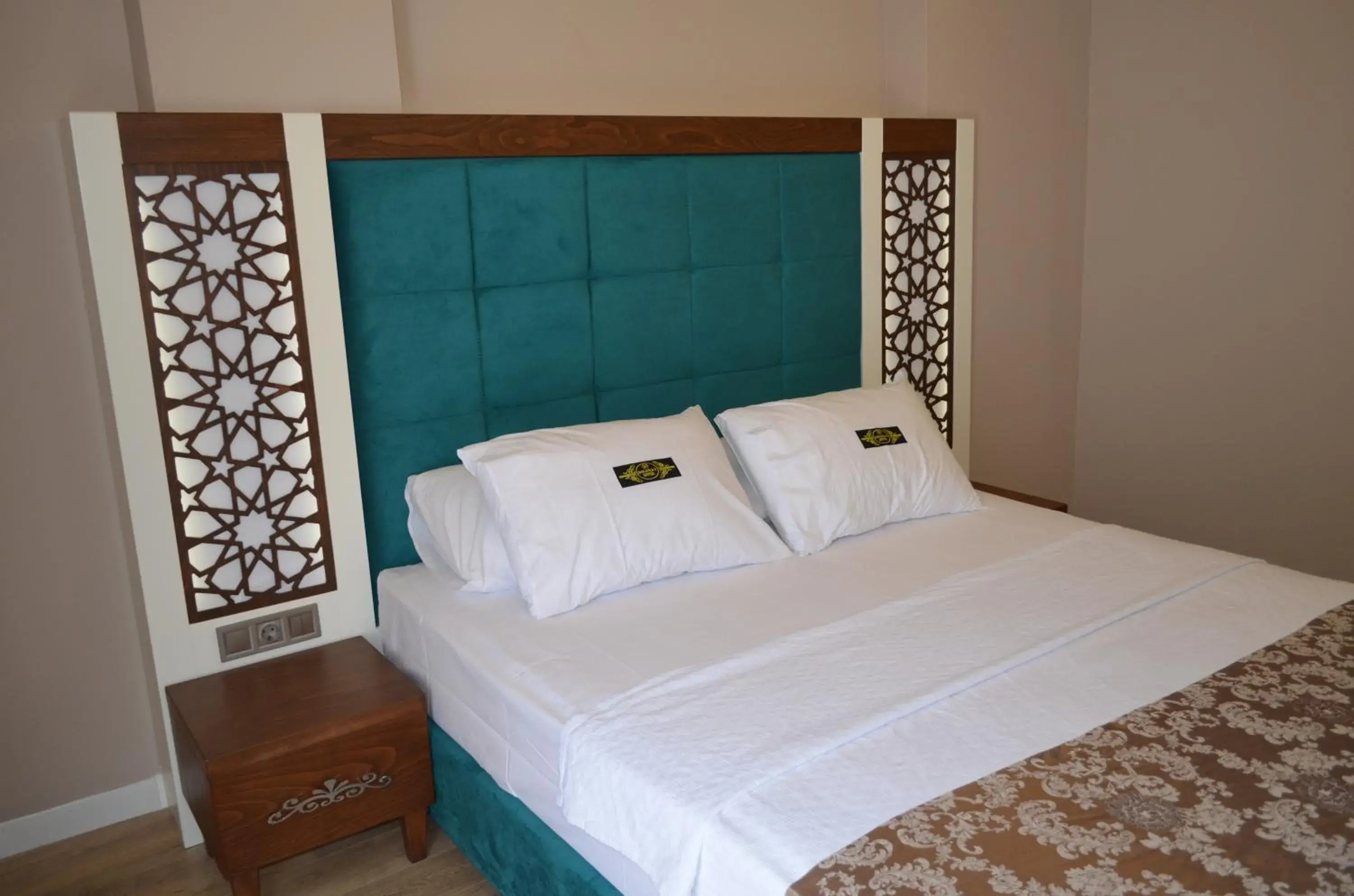 Large Double Room in Sinop Dolunay Hotel Large Double Room in Sinop Dolunay Hotel