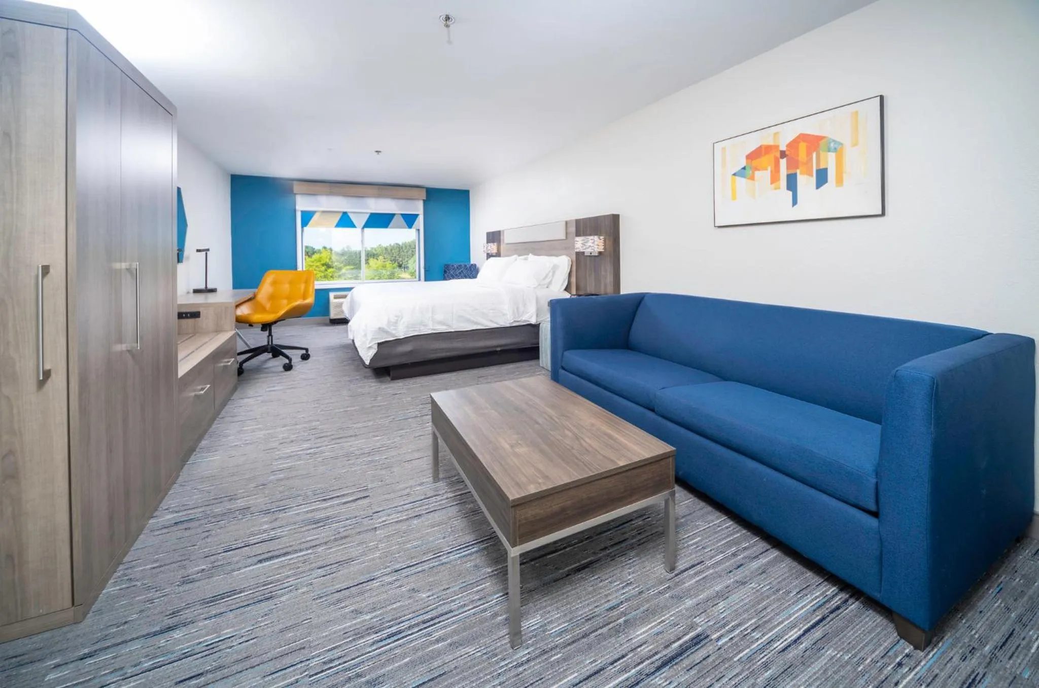 Bedroom, Bed in Holiday Inn Express and Suites Atlanta-Johns Creek by IHG