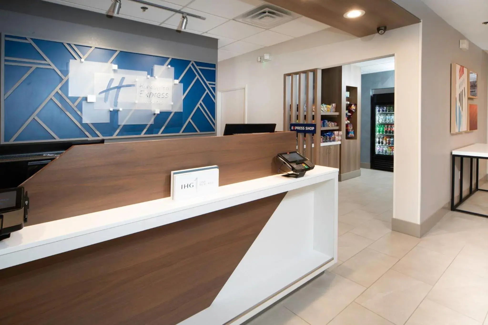 Lobby or reception in Holiday Inn Express and Suites Atlanta-Johns Creek by IHG Lobby or reception in Holiday Inn Express and Suites Atlanta-Johns Creek by IHG