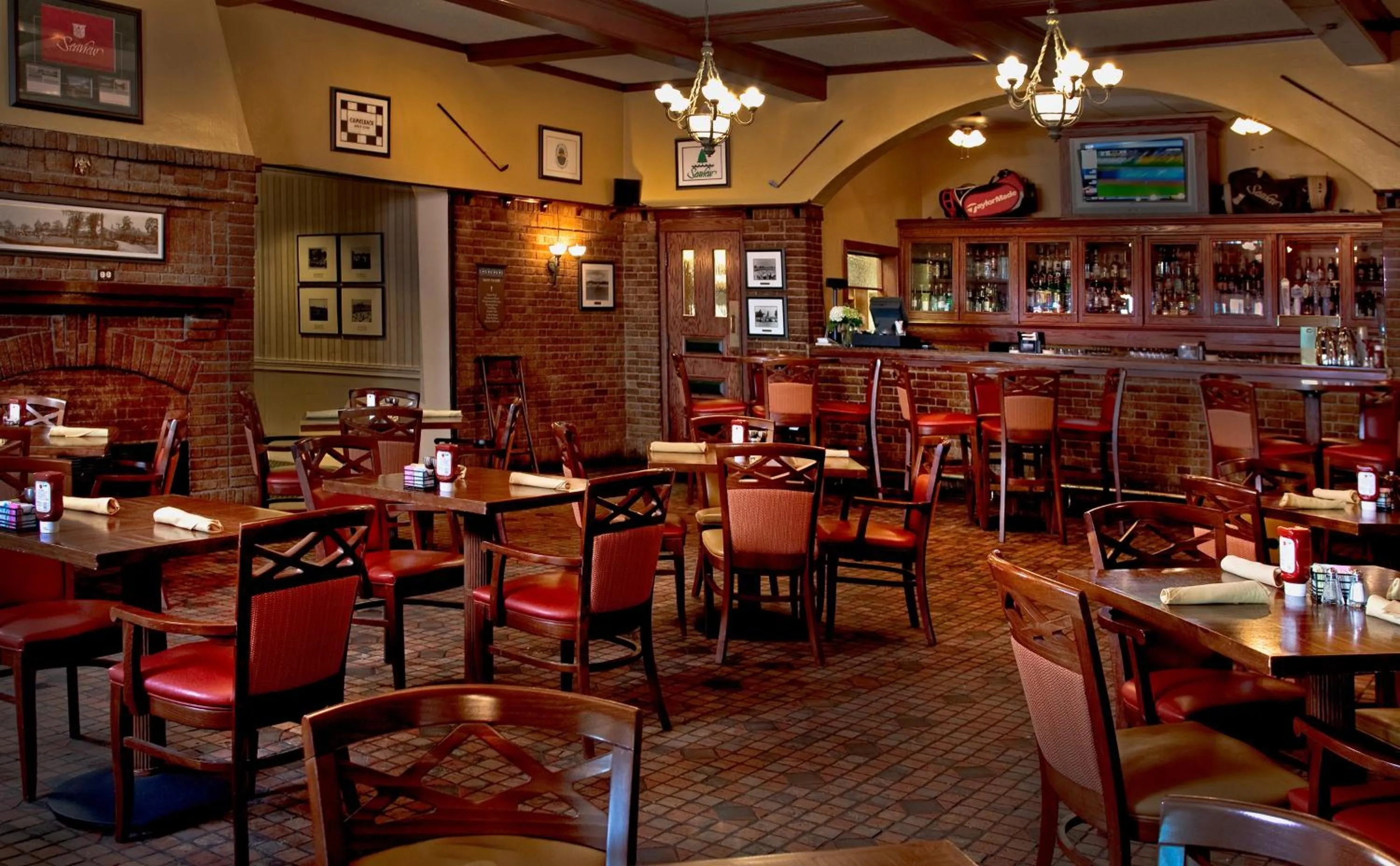 Restaurant/places to eat in Seaview, A Dolce Hotel