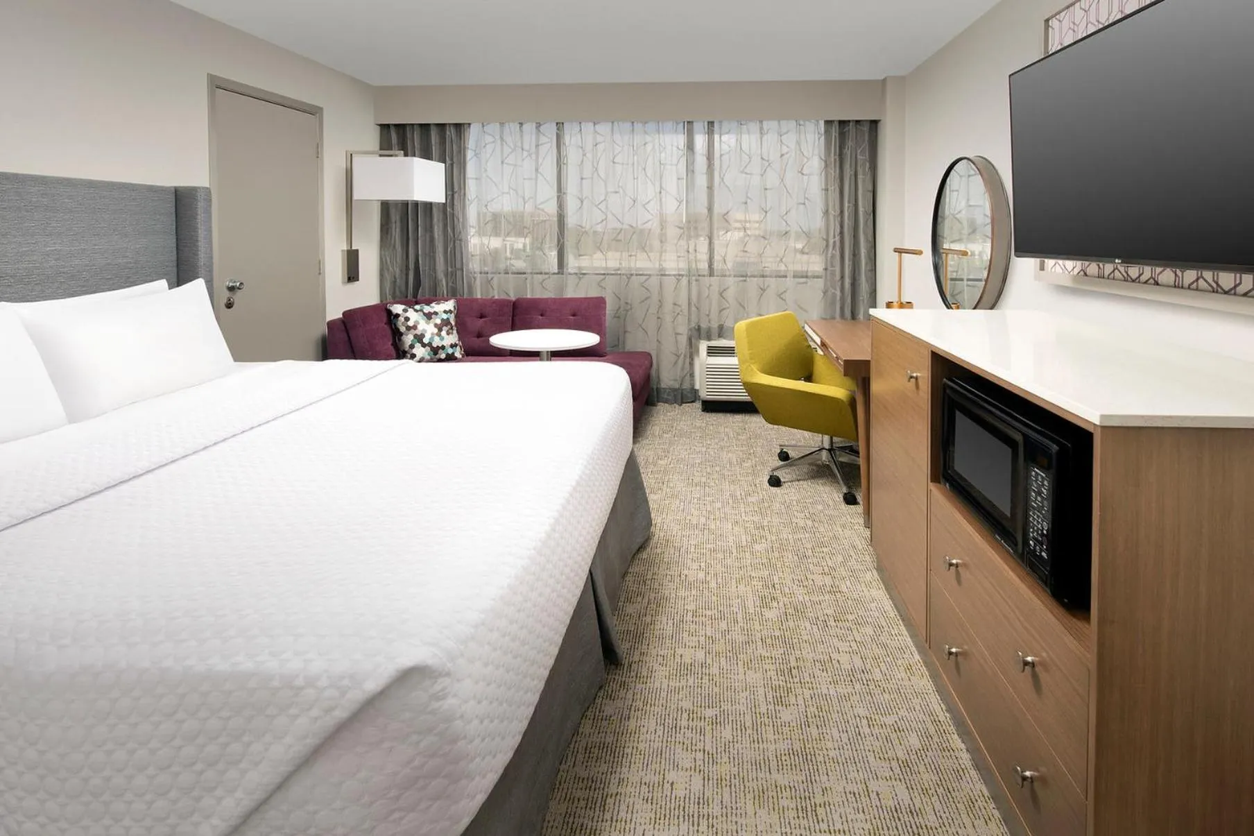 Photo of the whole room, Bed in Crowne Plaza San Antonio Airport by IHG