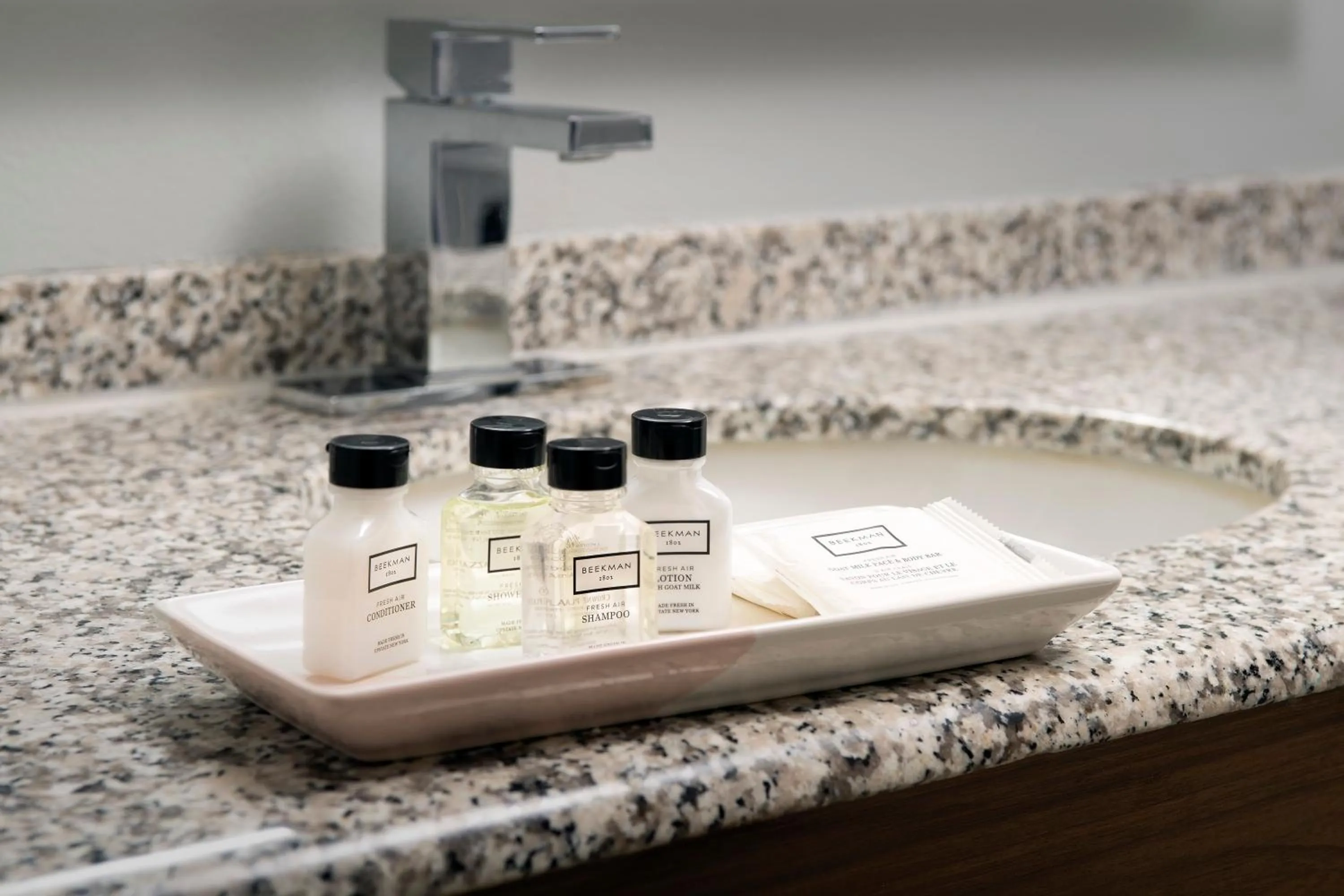 Premium King Room with Sofa Bed in Crowne Plaza San Antonio Airport by IHG