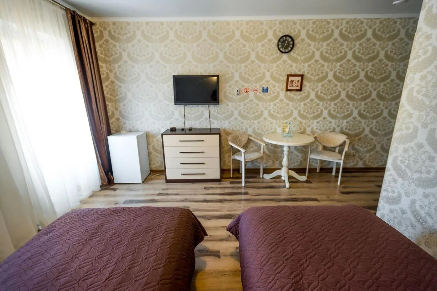 Bed in Guest House Shale