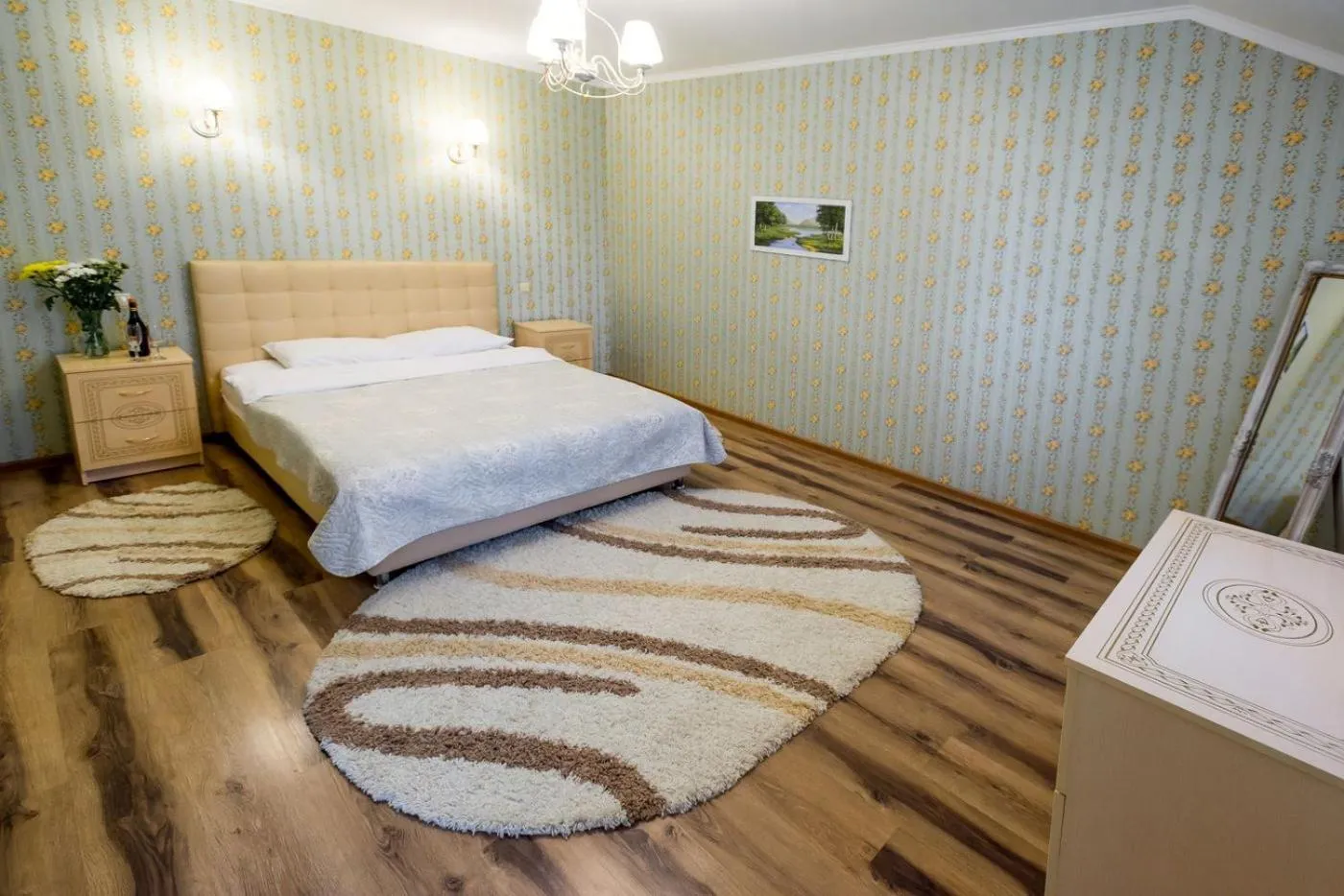 Bed in Guest House Shale