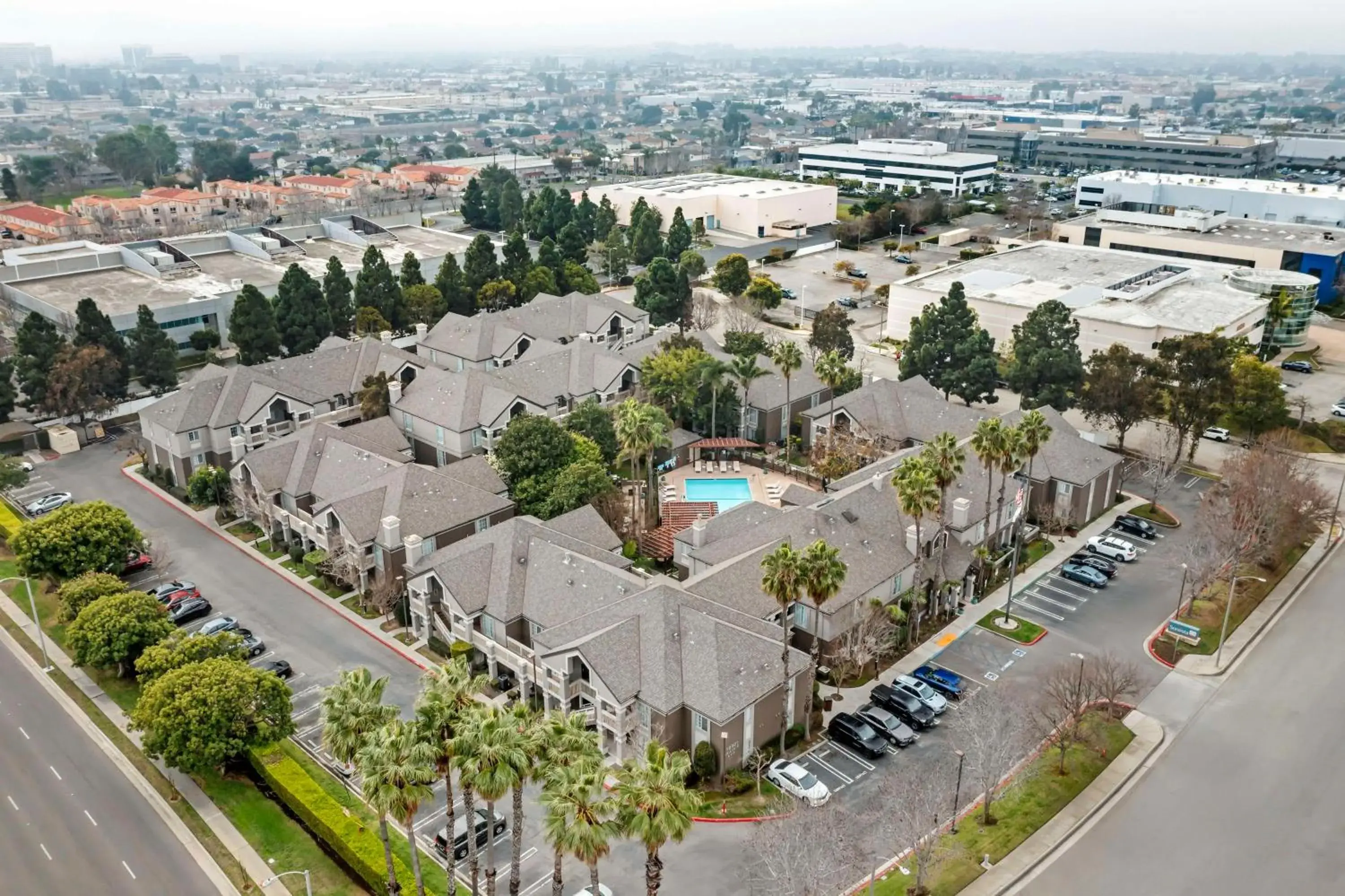 Property building in Sonesta ES Suites Torrance Redondo Beach Property building in Sonesta ES Suites Torrance Redondo Beach