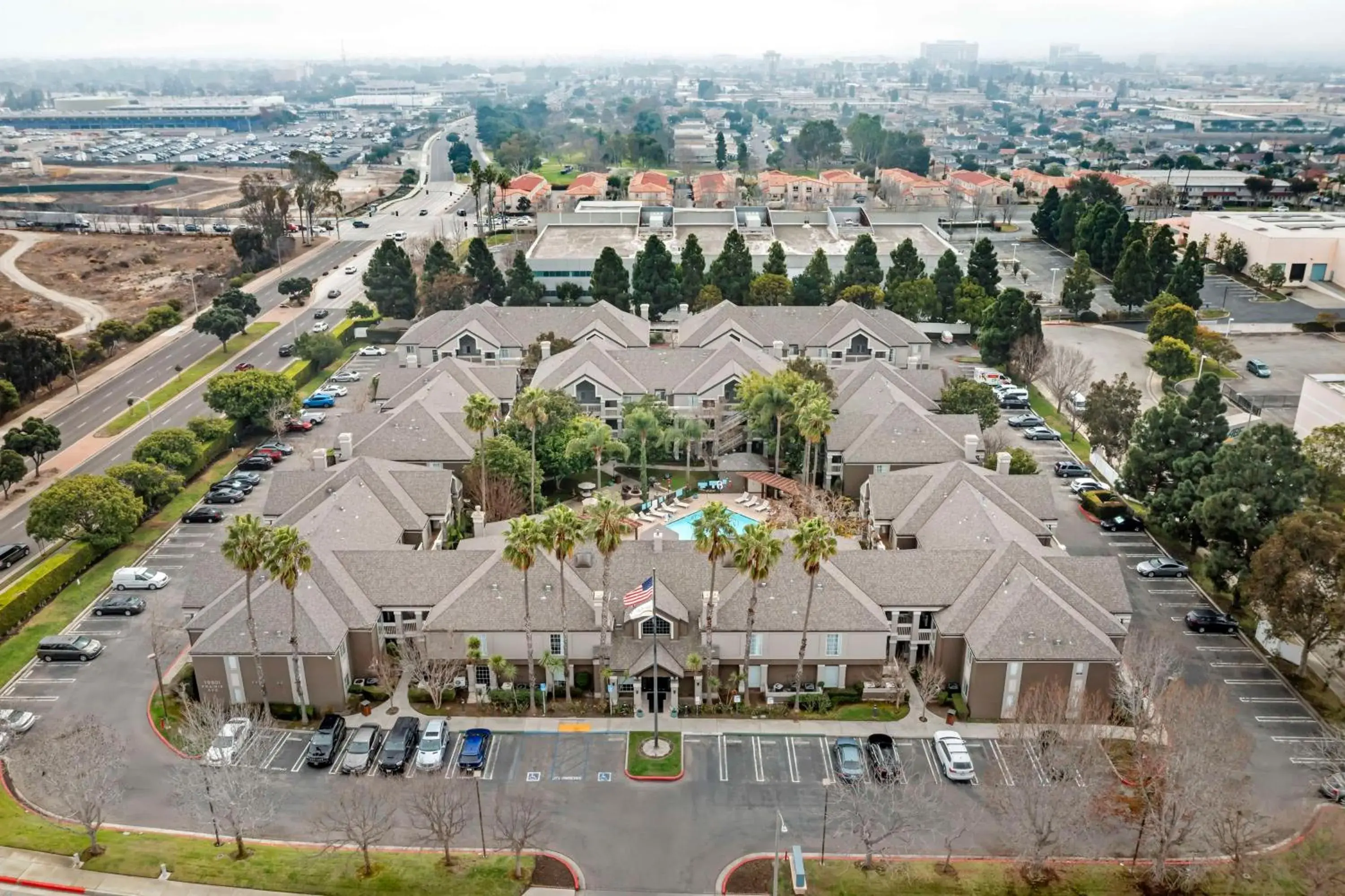 Property building in Sonesta ES Suites Torrance Redondo Beach Property building in Sonesta ES Suites Torrance Redondo Beach