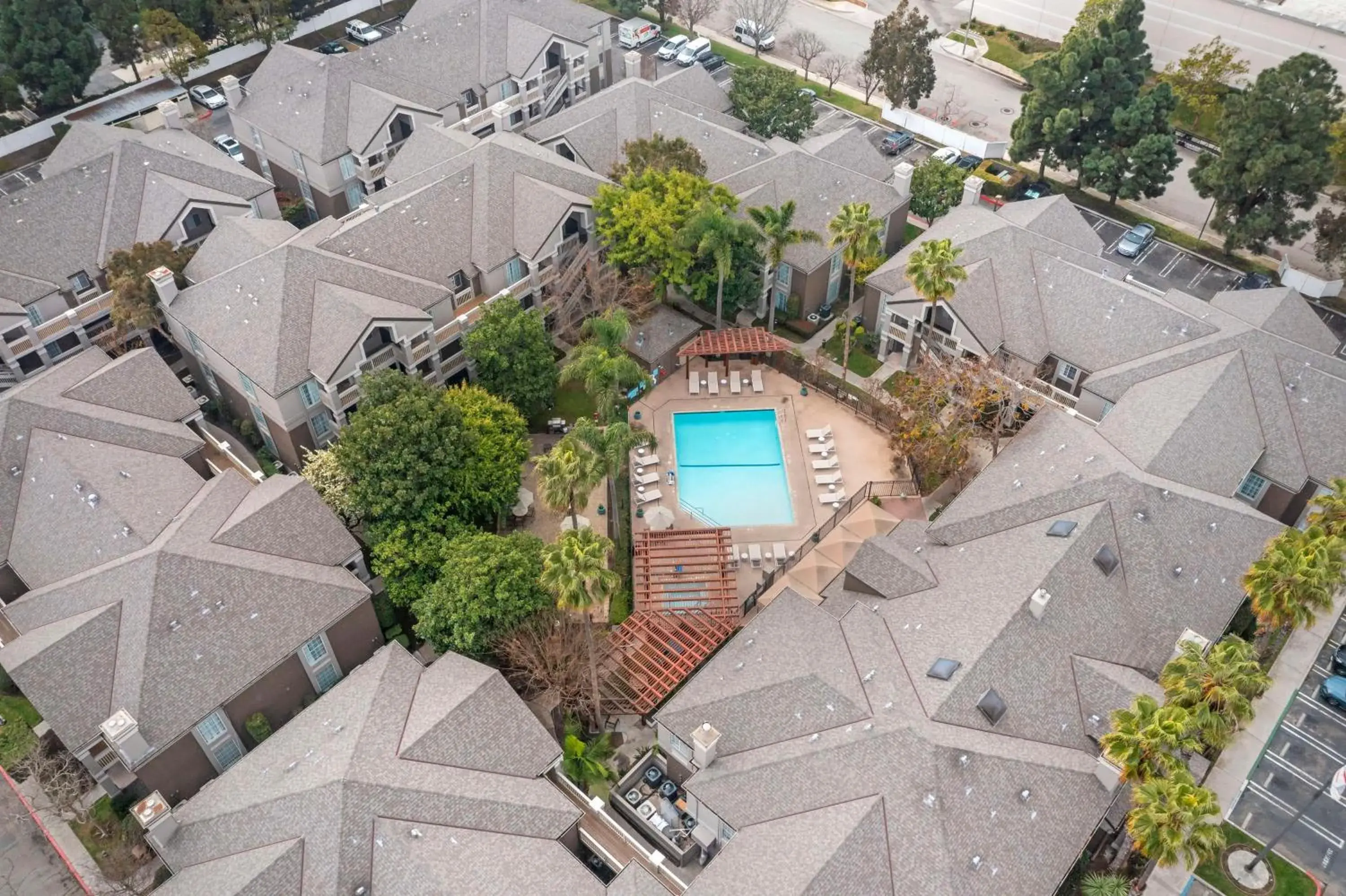 Property building in Sonesta ES Suites Torrance Redondo Beach Property building in Sonesta ES Suites Torrance Redondo Beach