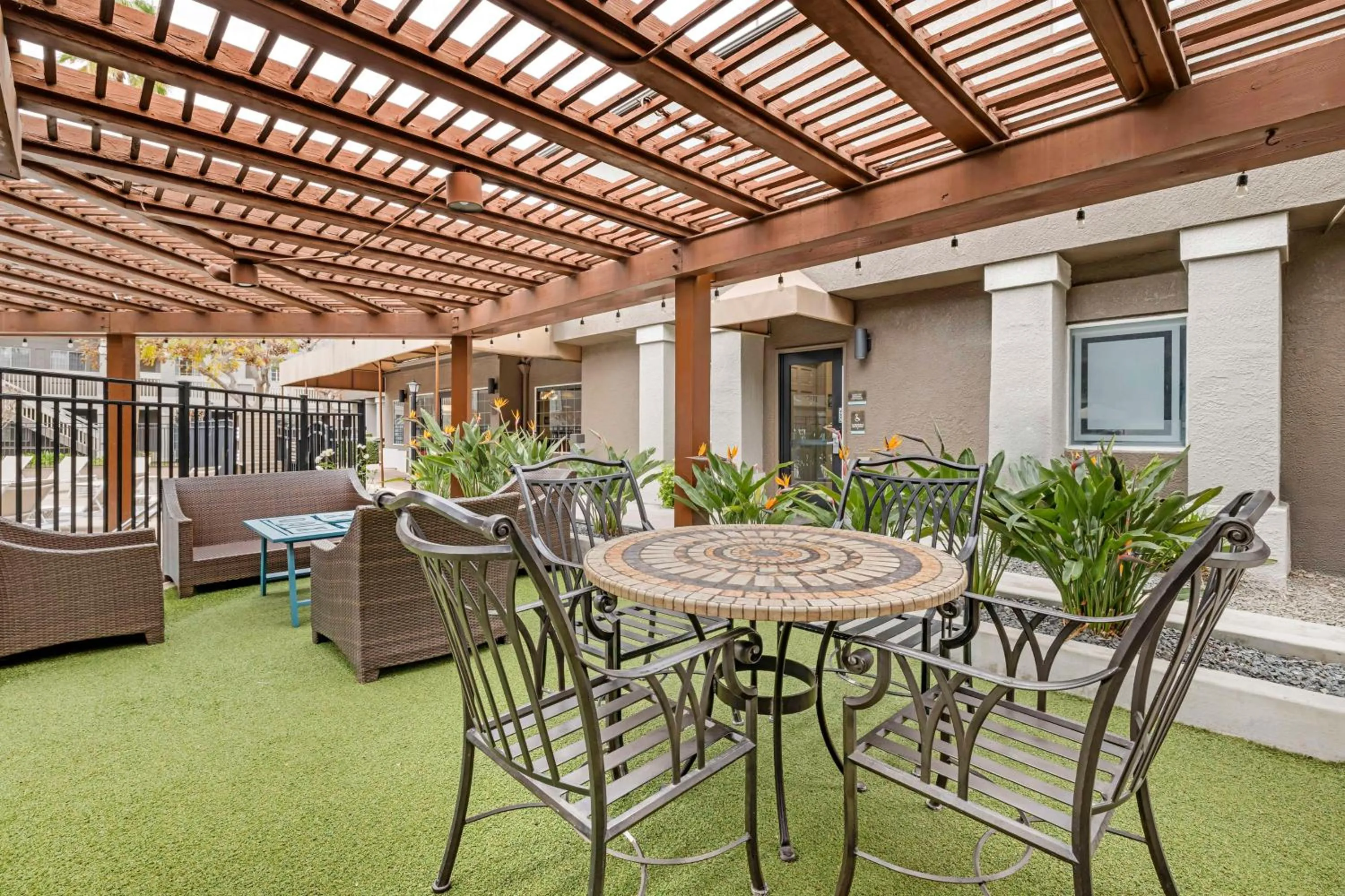 Property building in Sonesta ES Suites Torrance Redondo Beach