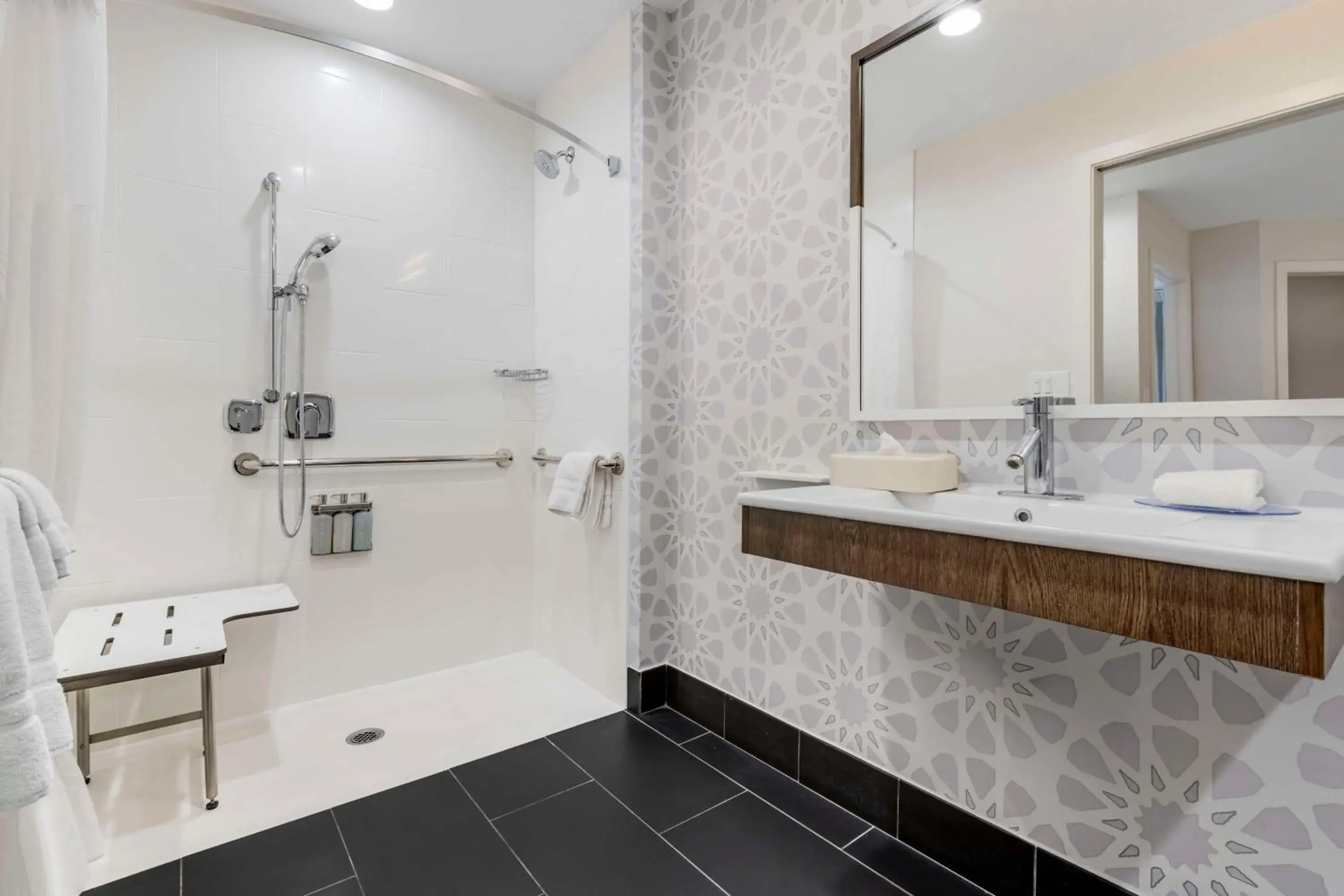 Bathroom in Sonesta ES Suites Torrance Redondo Beach Bathroom in Sonesta ES Suites Torrance Redondo Beach